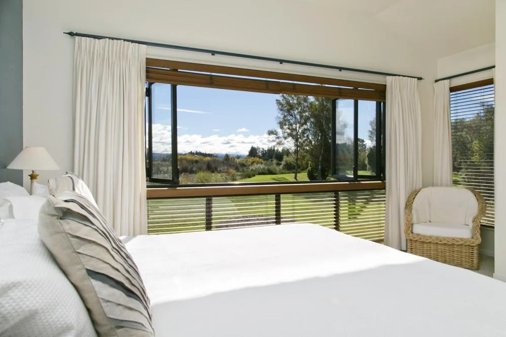 View (from property/room), Bed in Tongariro Lodge