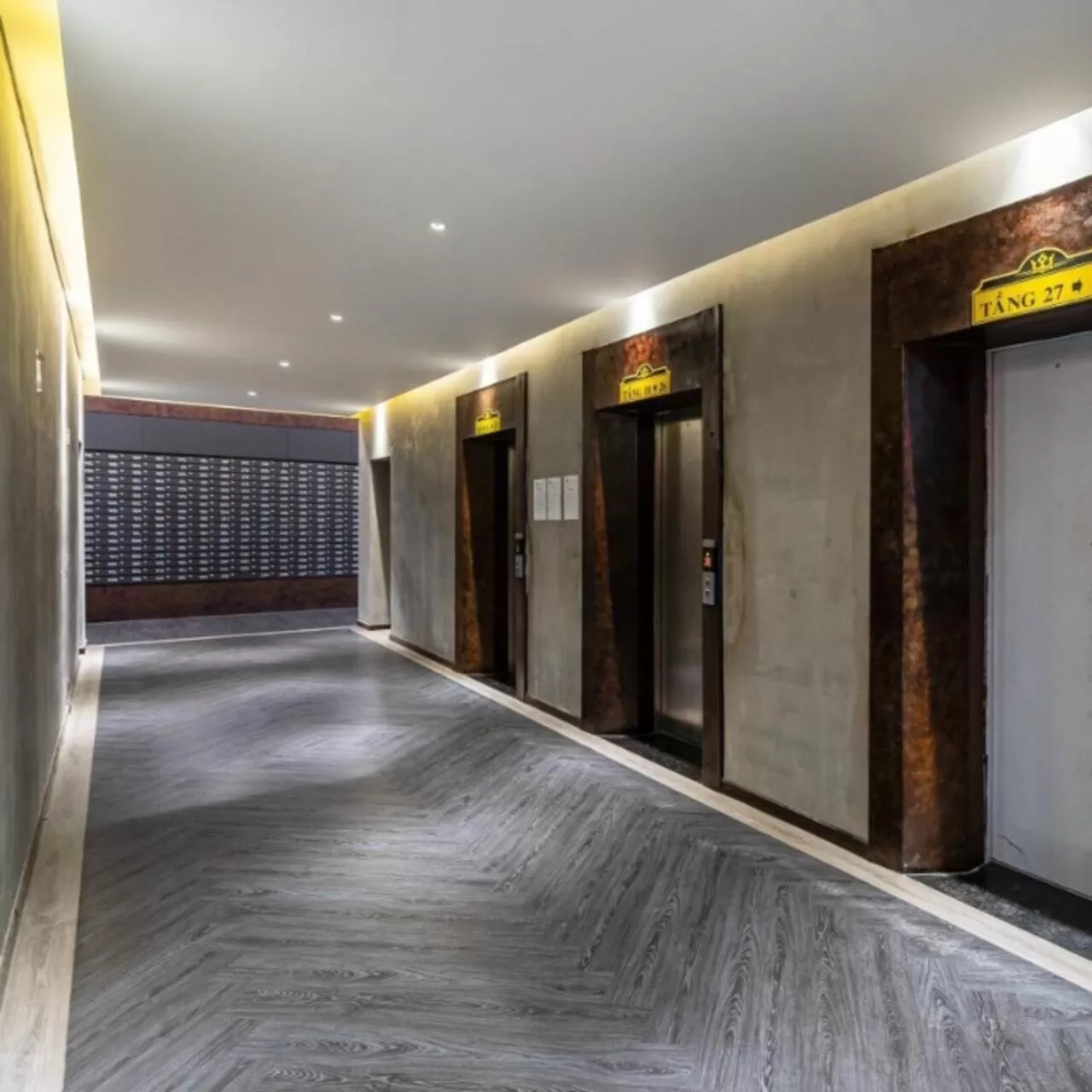 elevator in Khách sạn San Hô Vũng Tàu (Coral Hotel)