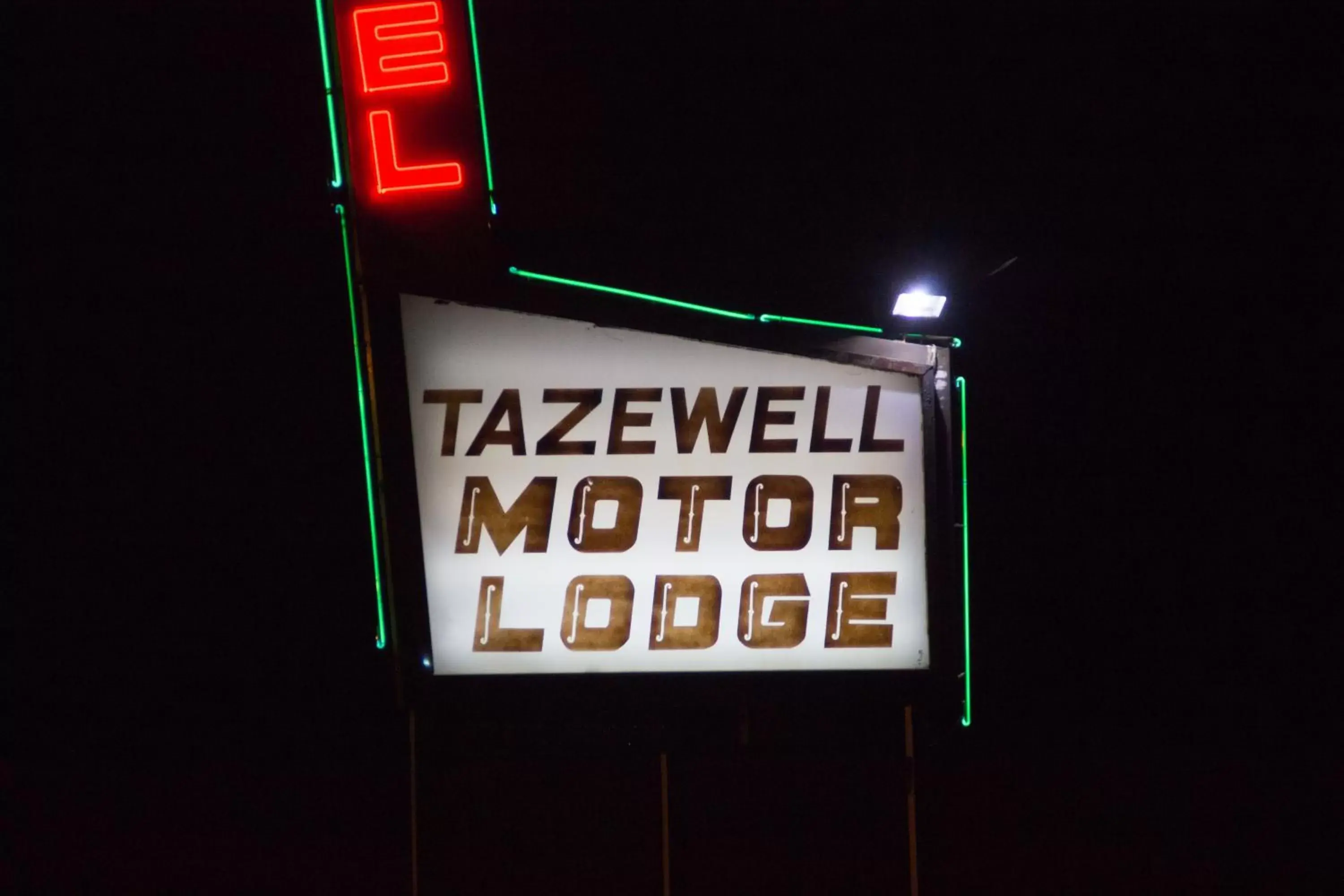 Property building in Tazewell Motor Lodge