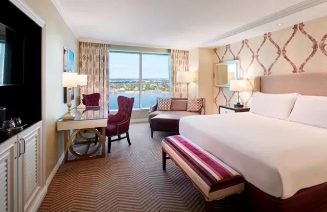 Premium King Room with River View in Caesars New Orleans, A Caesars Destination