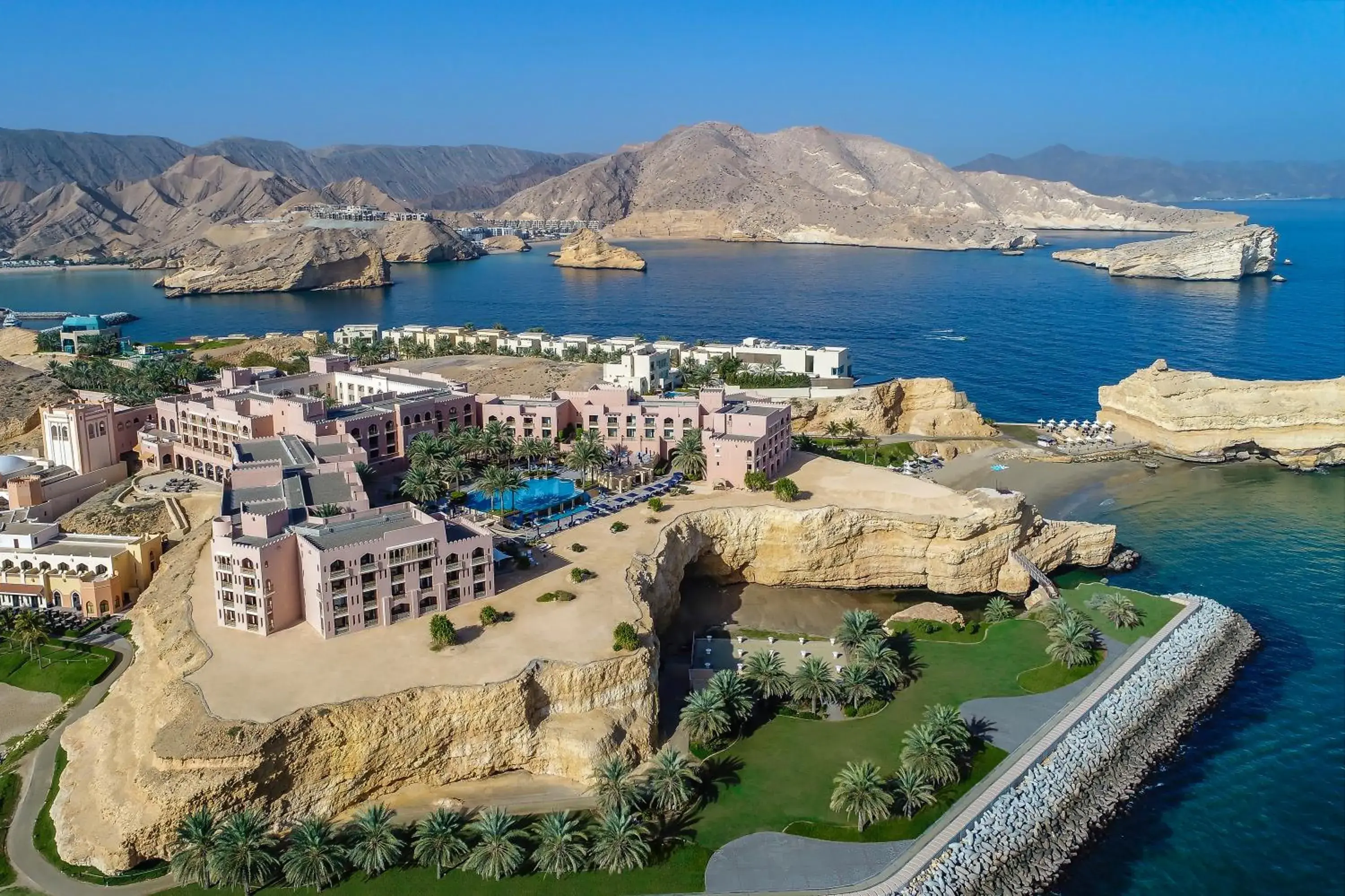 Bird's eye view, Bird's-eye View in Shangri-La Al Husn Resort & Spa