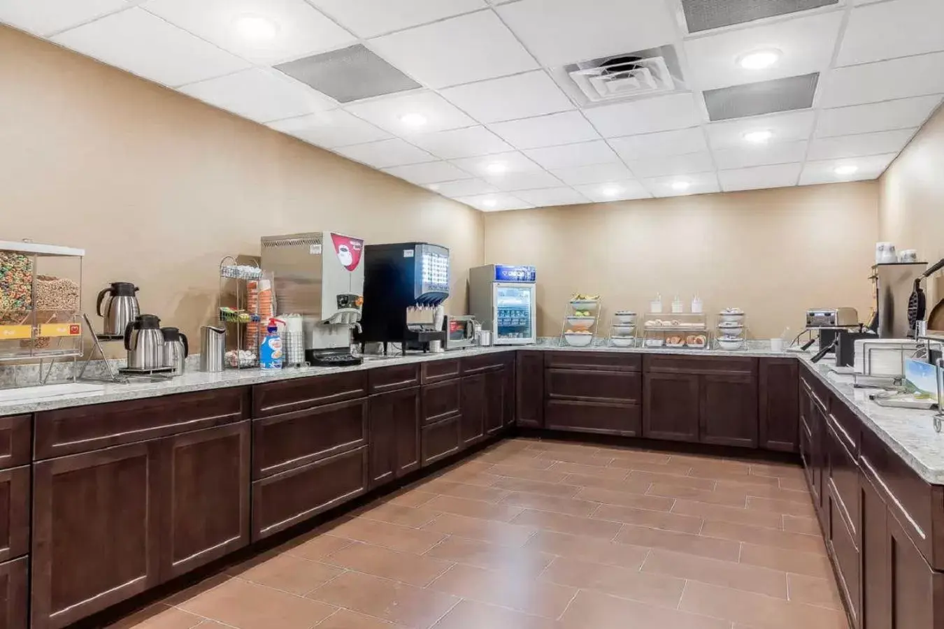 Continental breakfast, Restaurant/Places to Eat in Comfort Suites