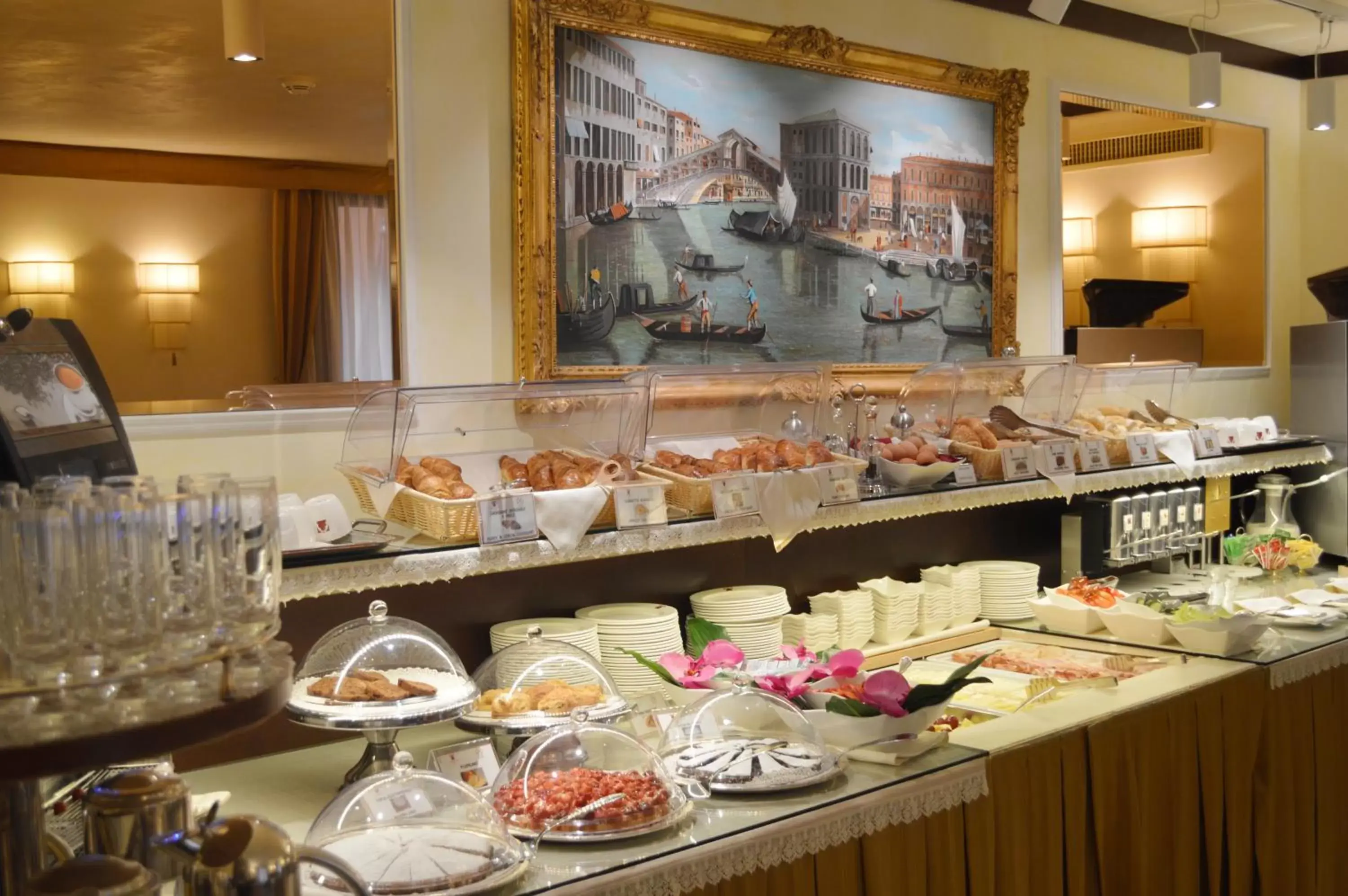 Restaurant/places to eat in Ai Mori d'Oriente Restaurant/places to eat in Ai Mori d'Oriente