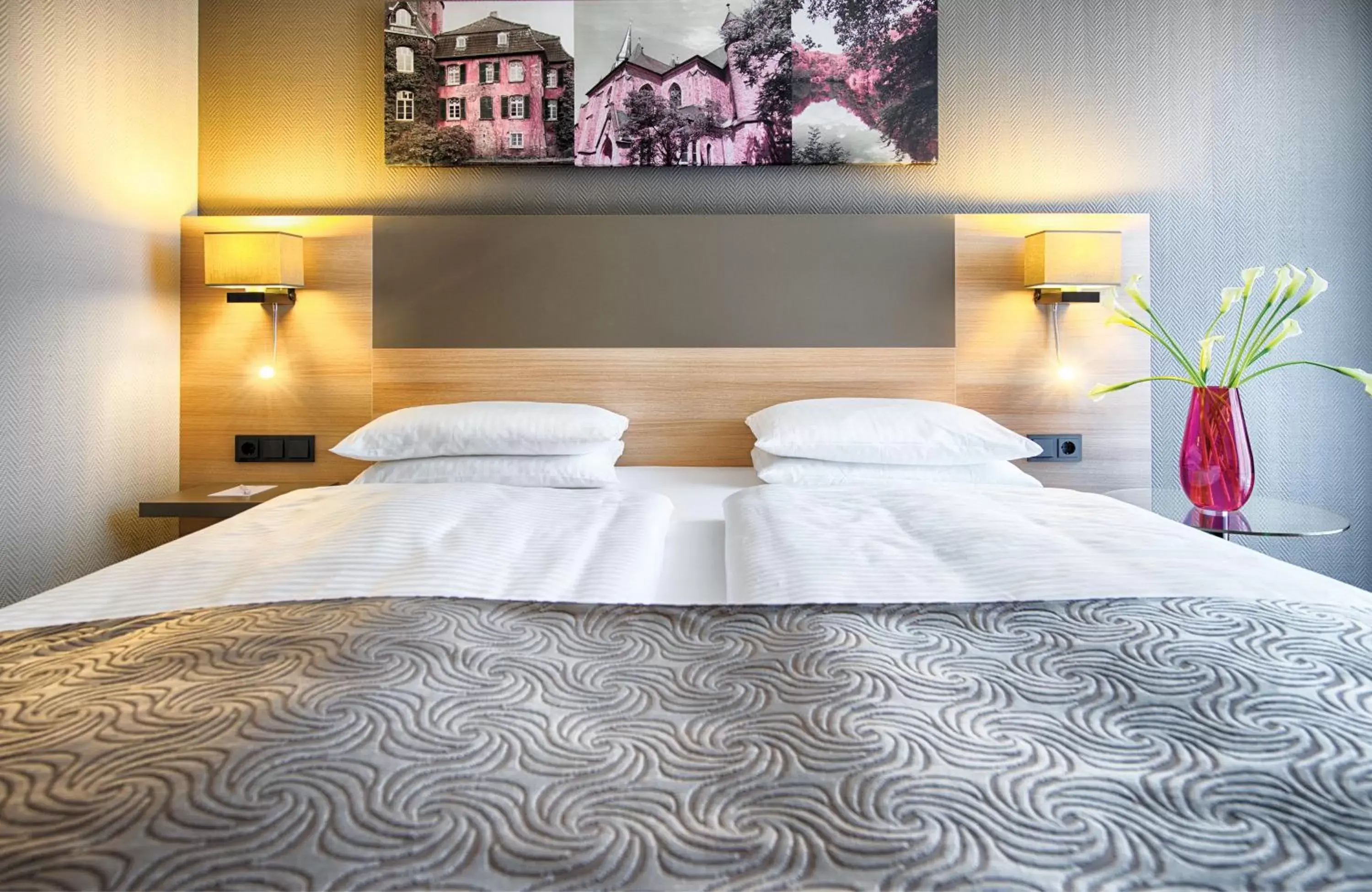 Bedroom, Bed in Leonardo Hotel Düsseldorf Airport Ratingen