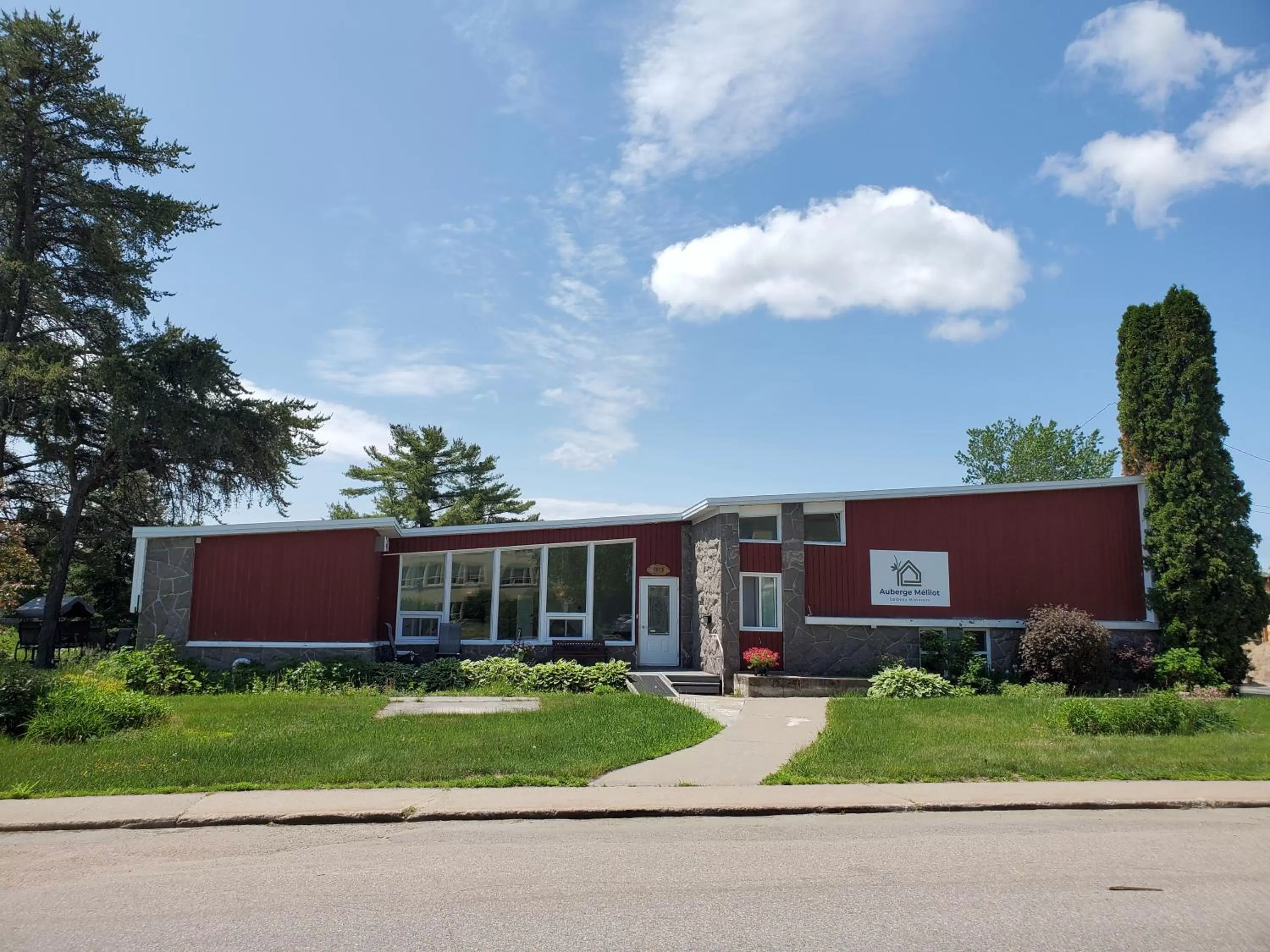 Property Building in Auberge Mélilot