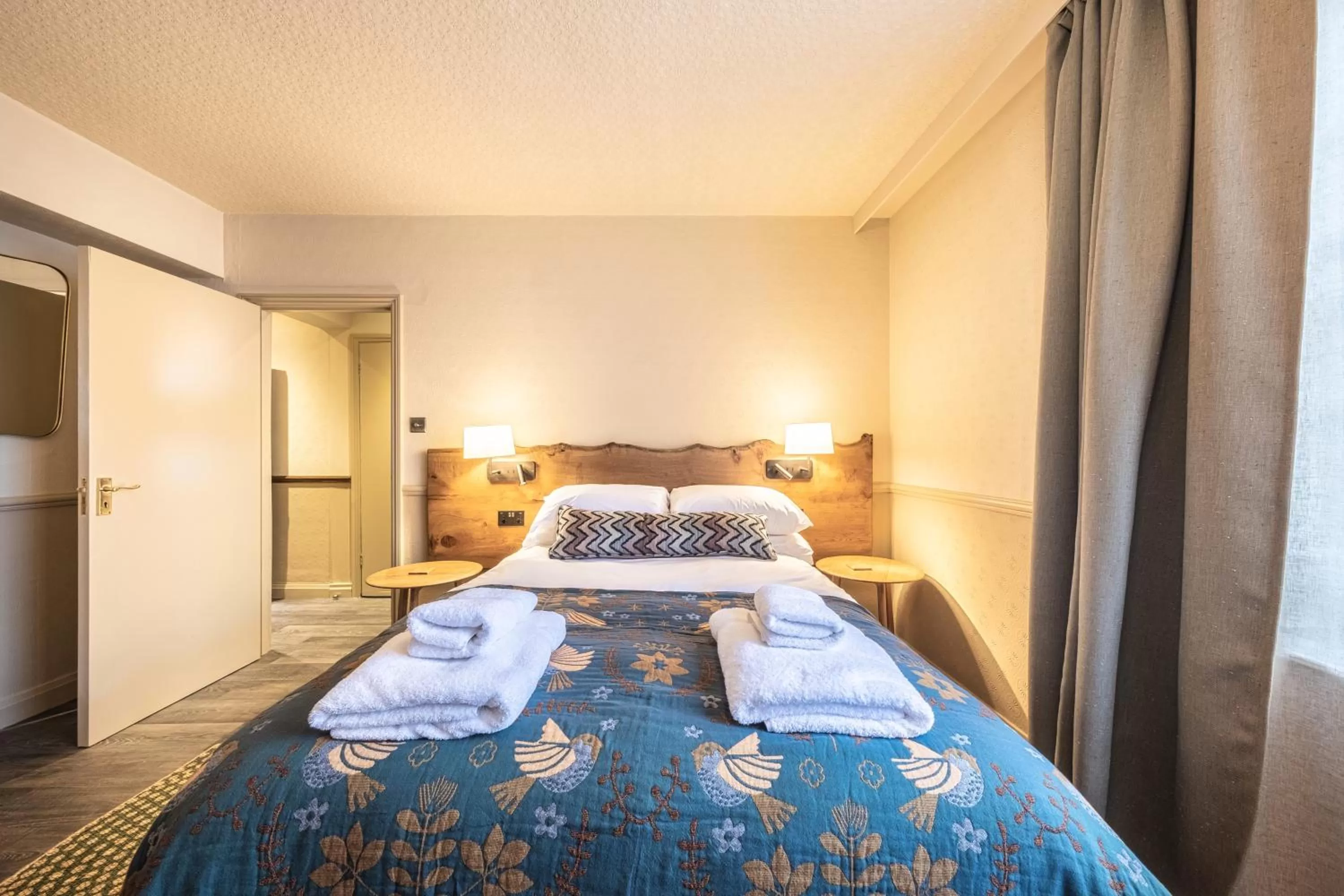 Bed in The Feathers Holt