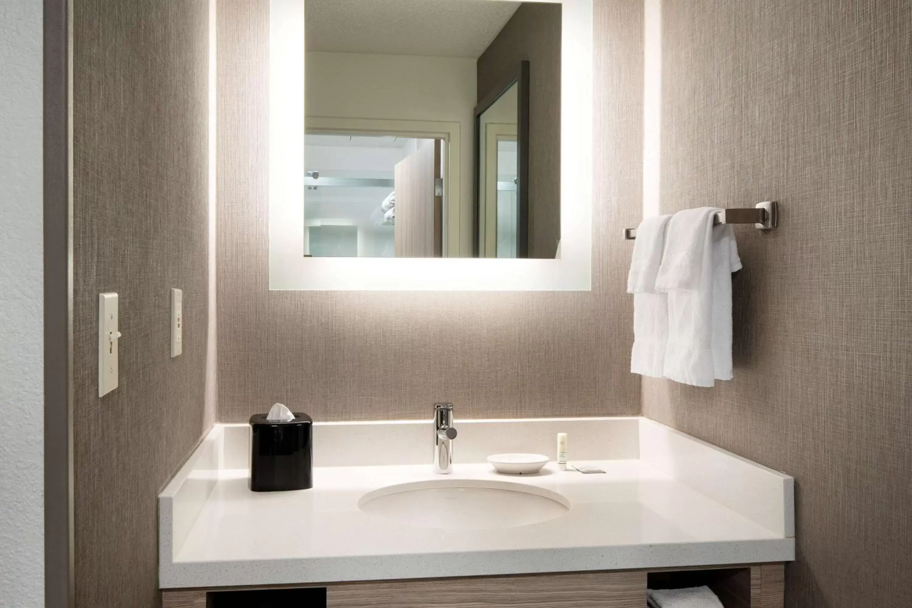 Bathroom in Sonesta Select Seattle Renton Suites