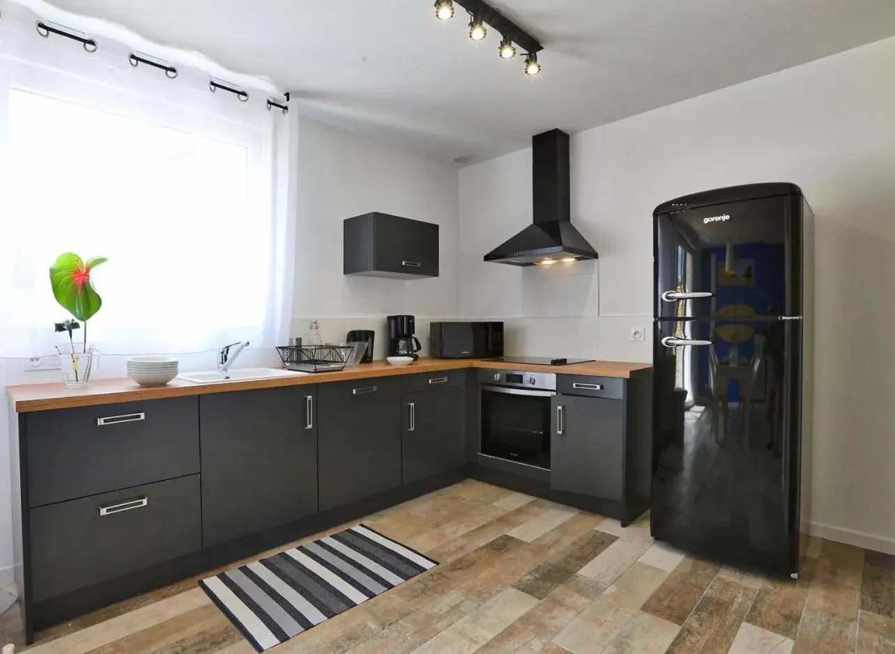 Kitchen/Kitchenette in Domaine Le Sherwood