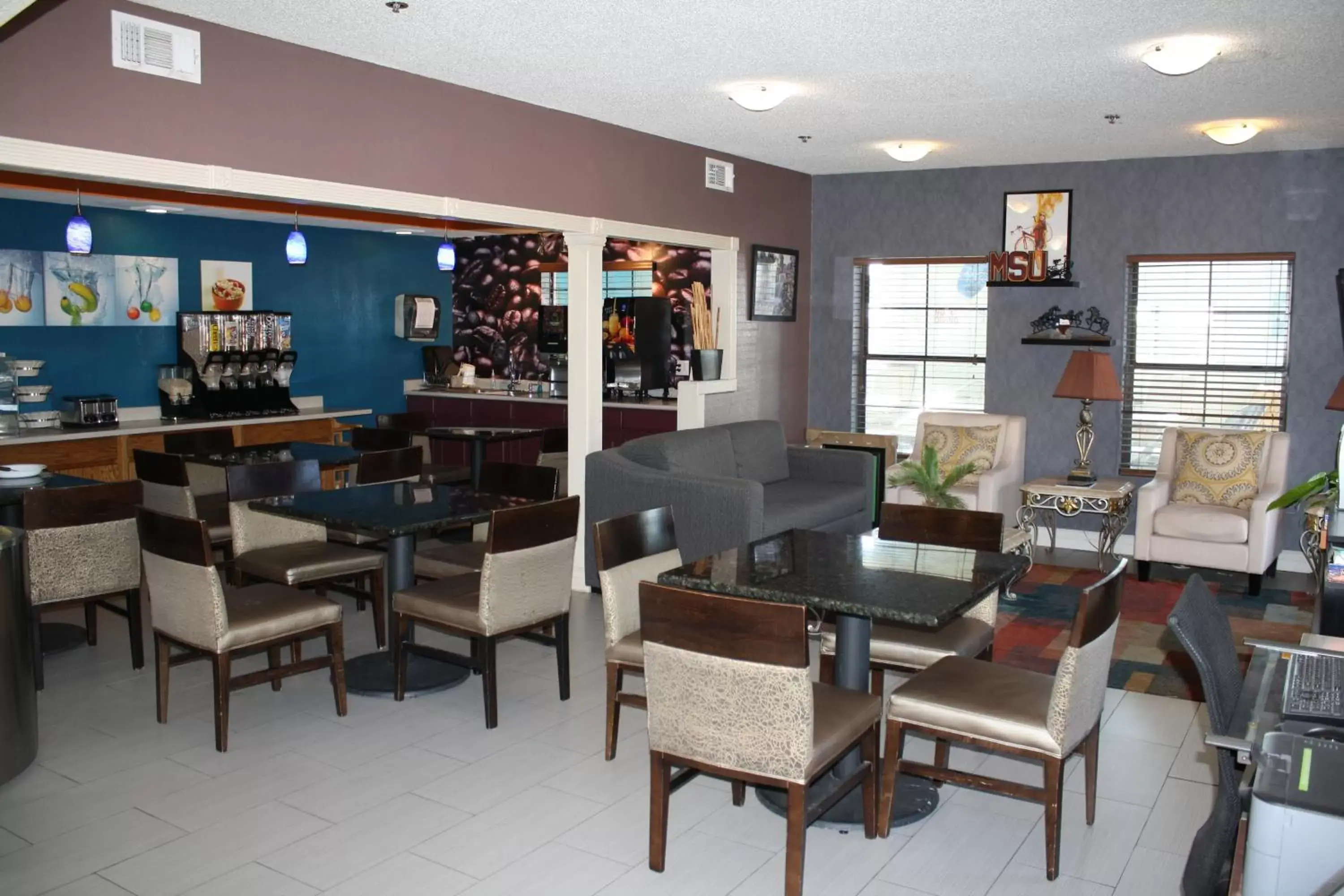 Breakfast, Restaurant/Places to Eat in Executive Inn and Suites Wichita Falls