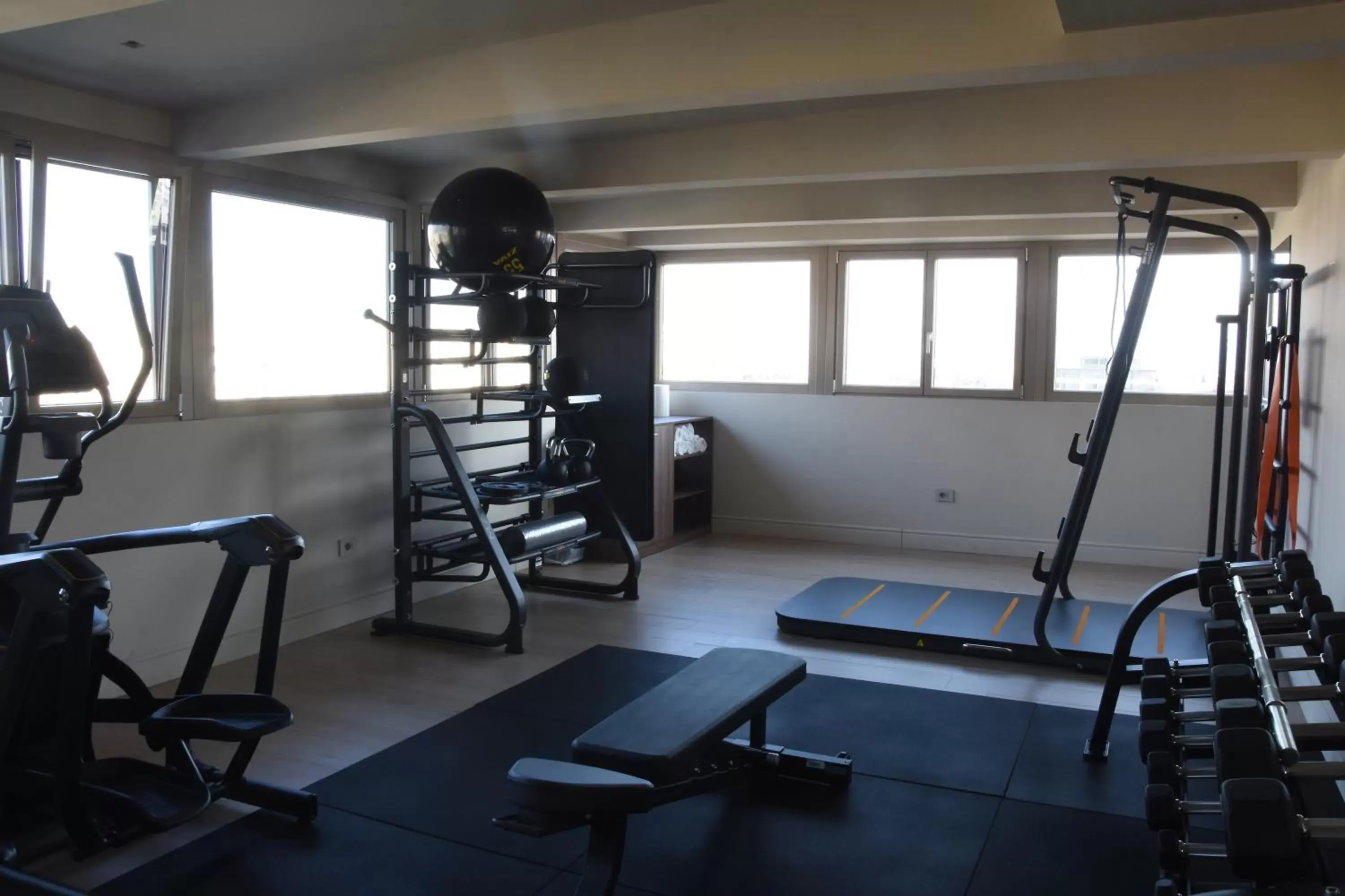 Fitness centre/facilities in Hotel Commercio Fitness centre/facilities in Hotel Commercio