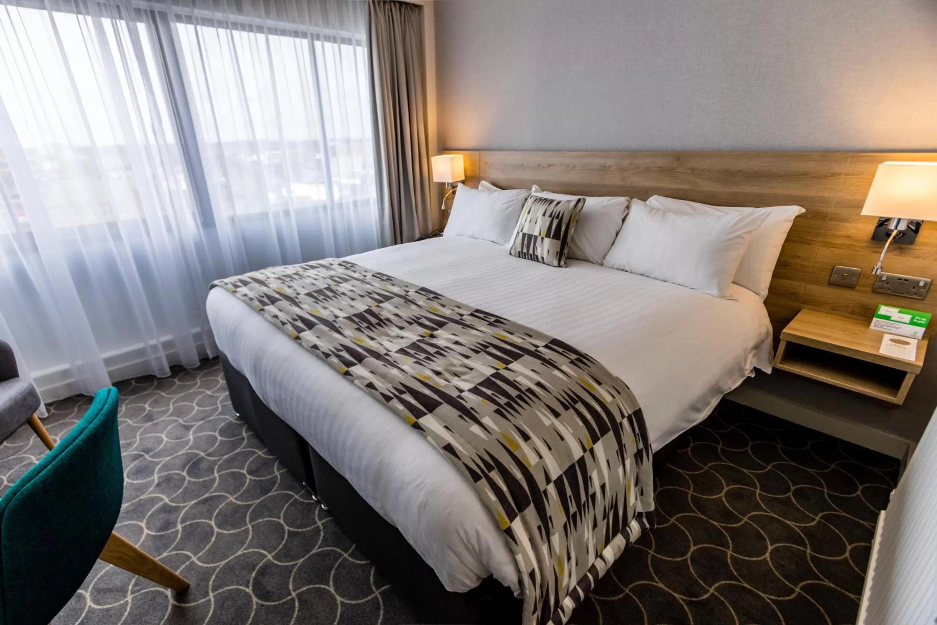 Photo of the whole room, Bed in Holiday Inn Preston by IHG