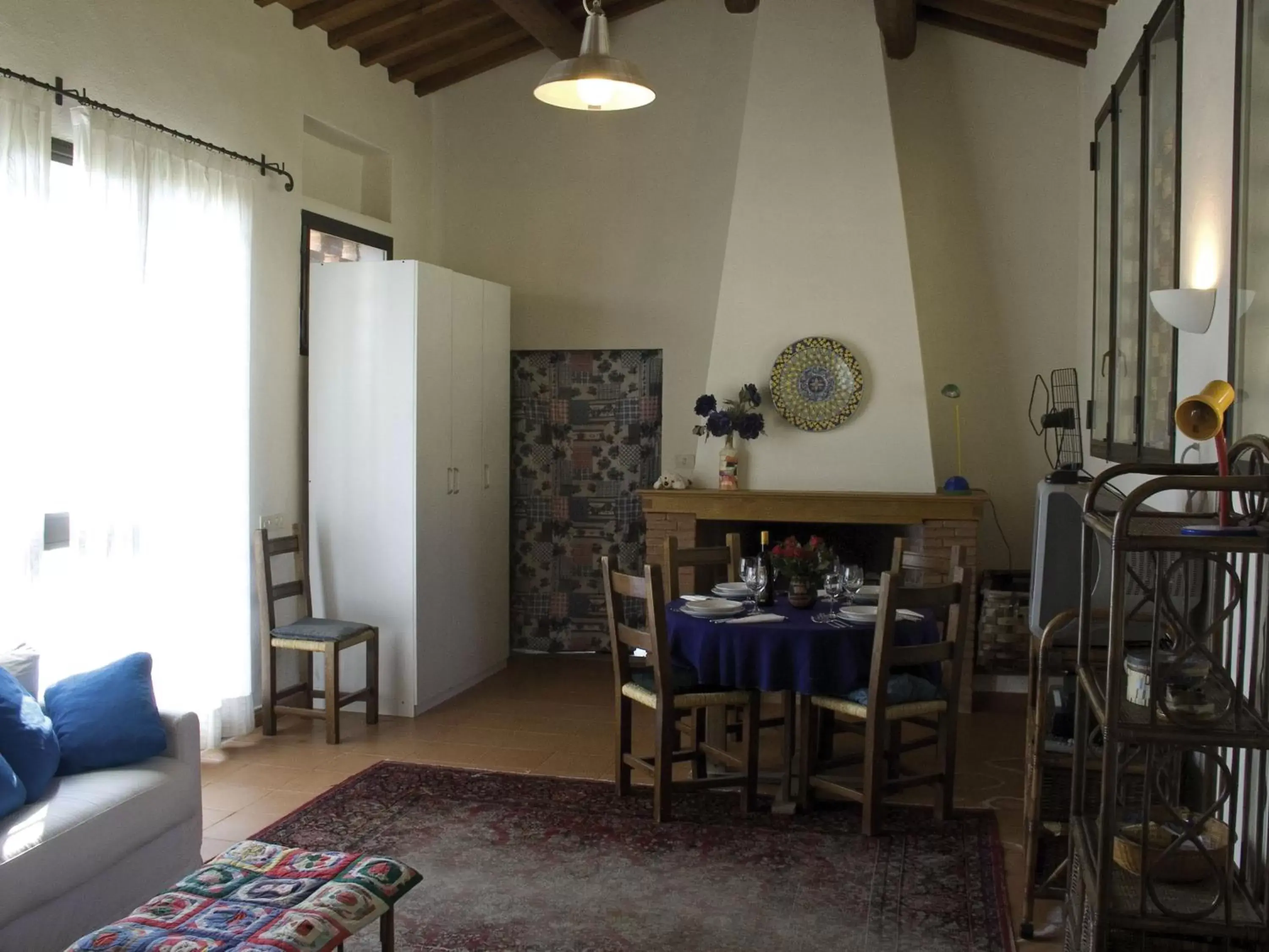 Living room, Dining Area in Casignano