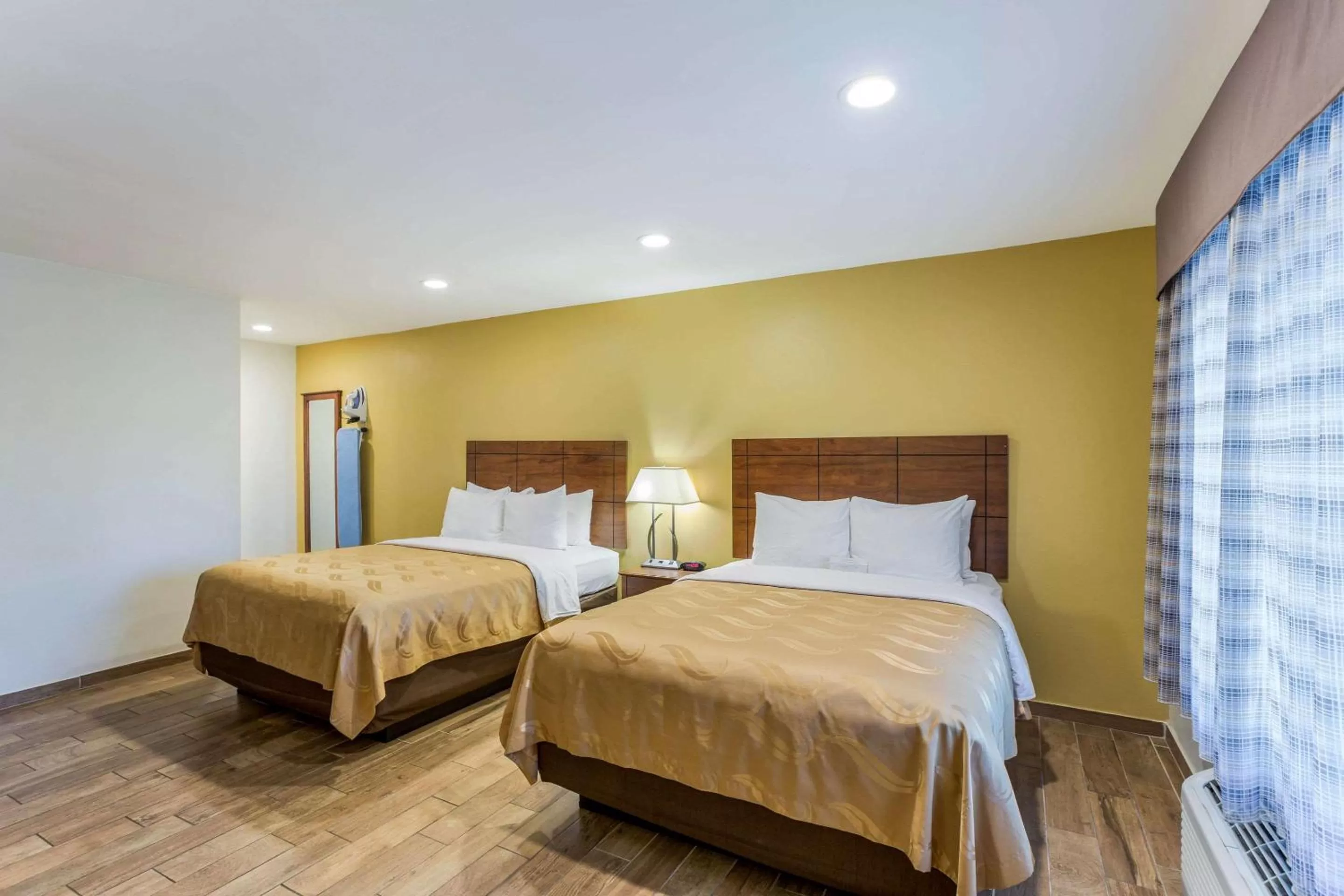 Standard Queen Room with Two Queen Beds - Non-Smoking in Quality Inn Escondido Downtown