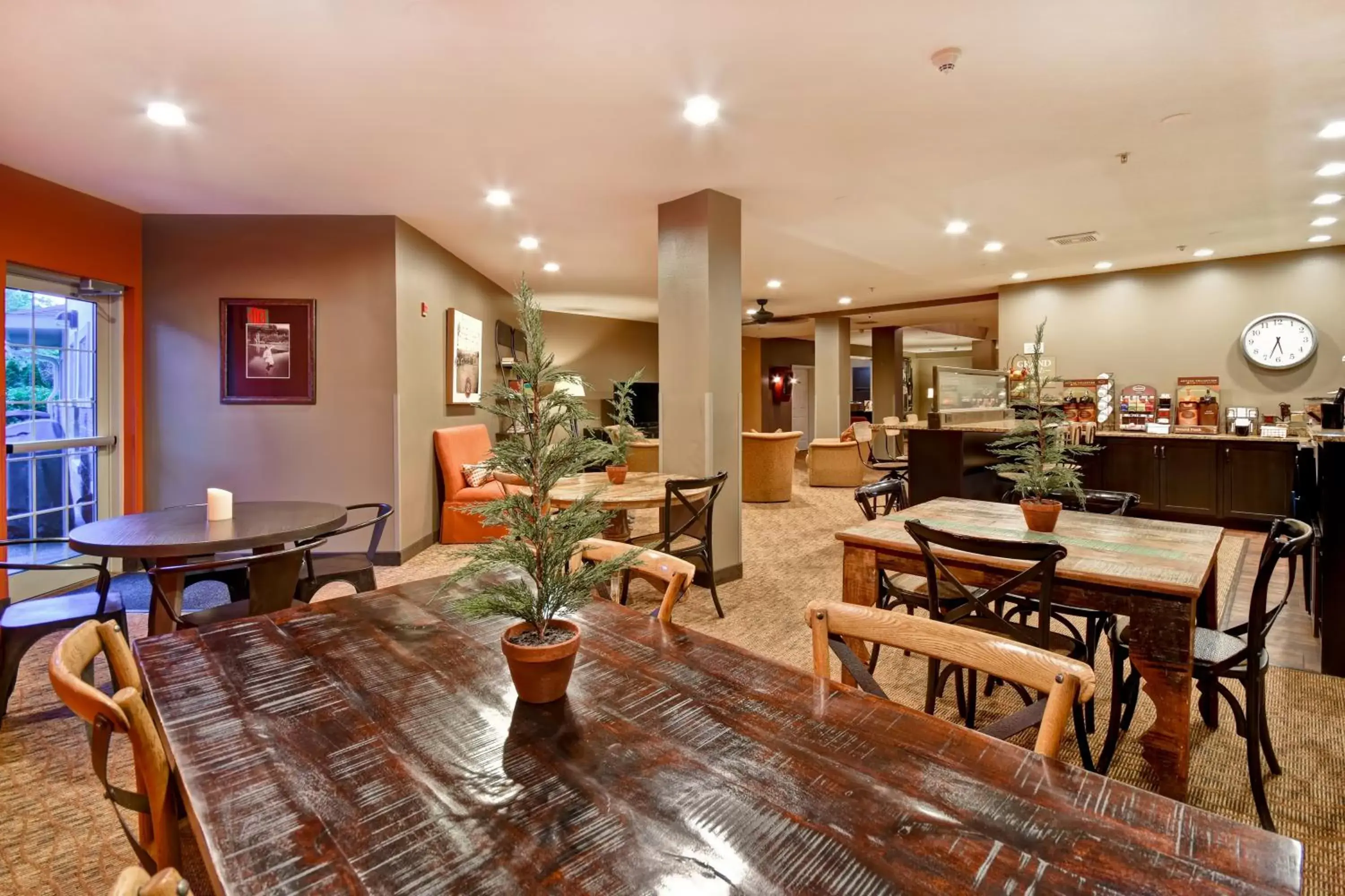 Area and facilities, Restaurant/Places to Eat in GrandStay Hotel & Suites La Crosse