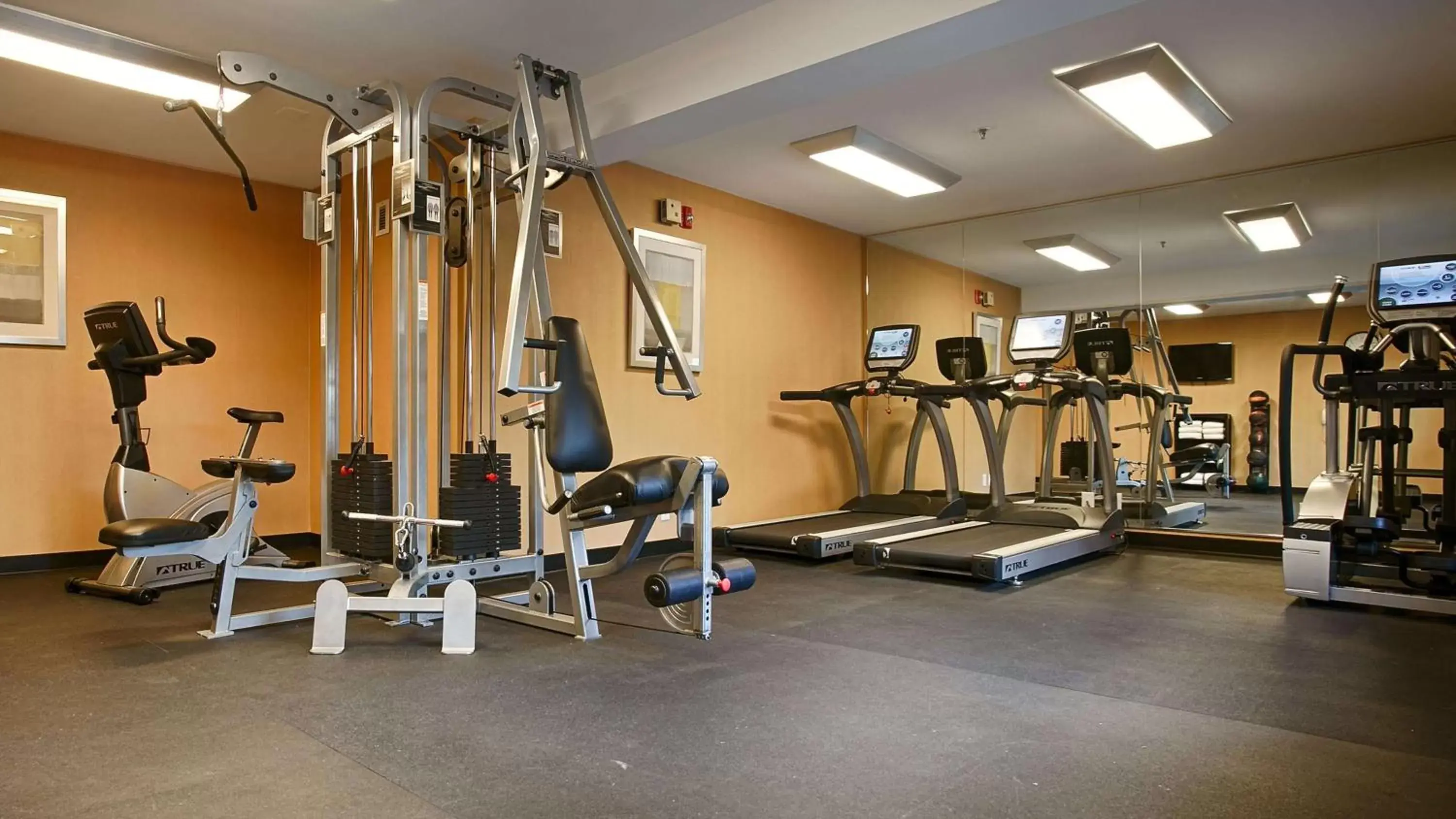 Fitness centre/facilities, Fitness Center/Facilities in Best Western Plus Rancho Cordova Inn