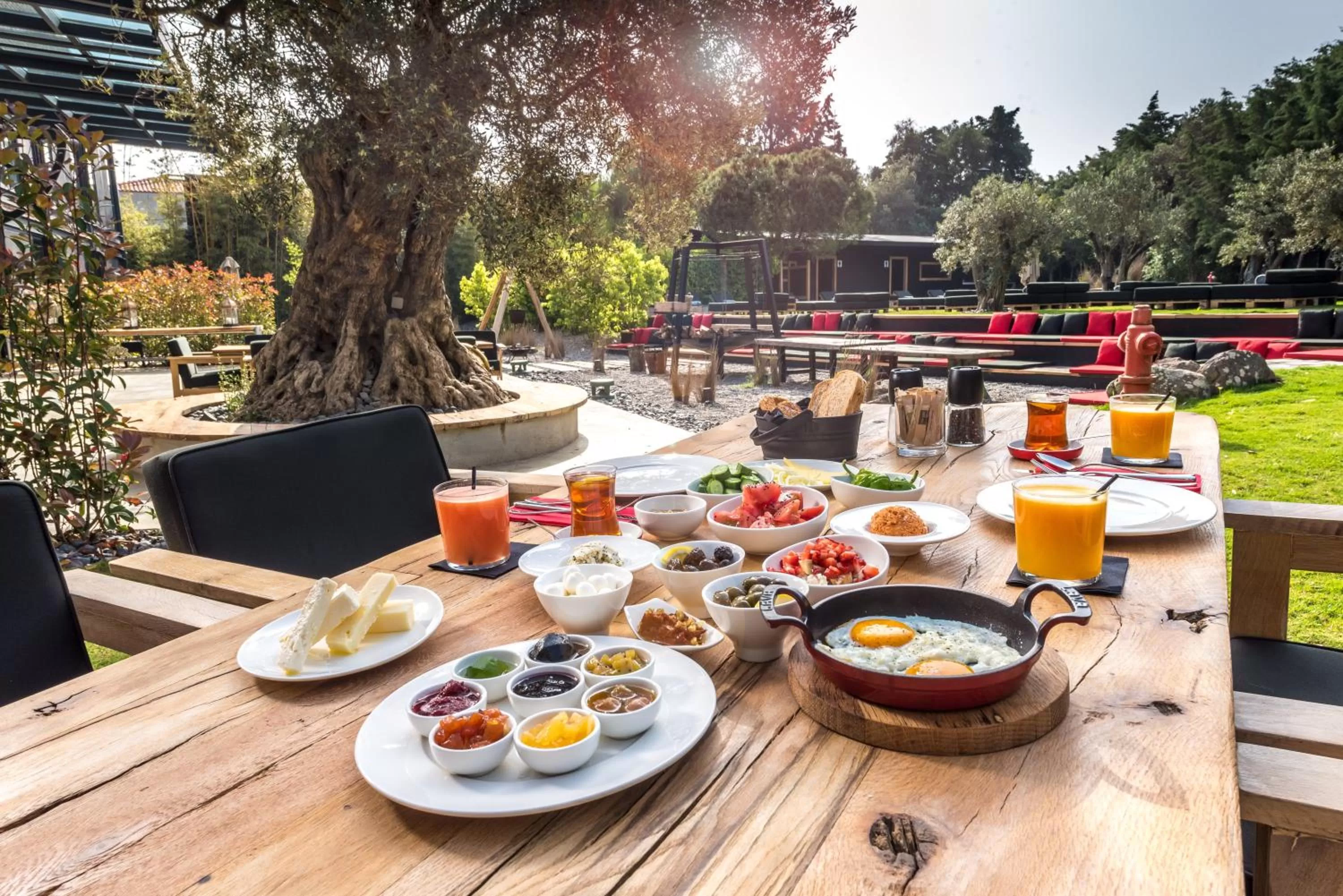 Breakfast in Warehouse By The Stay