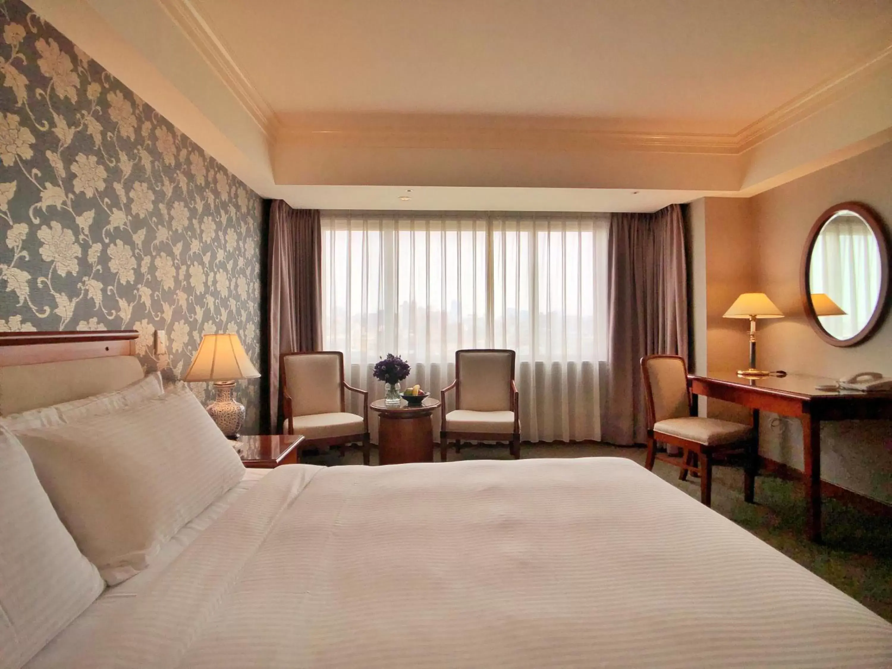 Photo of the whole room, Bed in Evergreen Laurel Hotel - Taichung