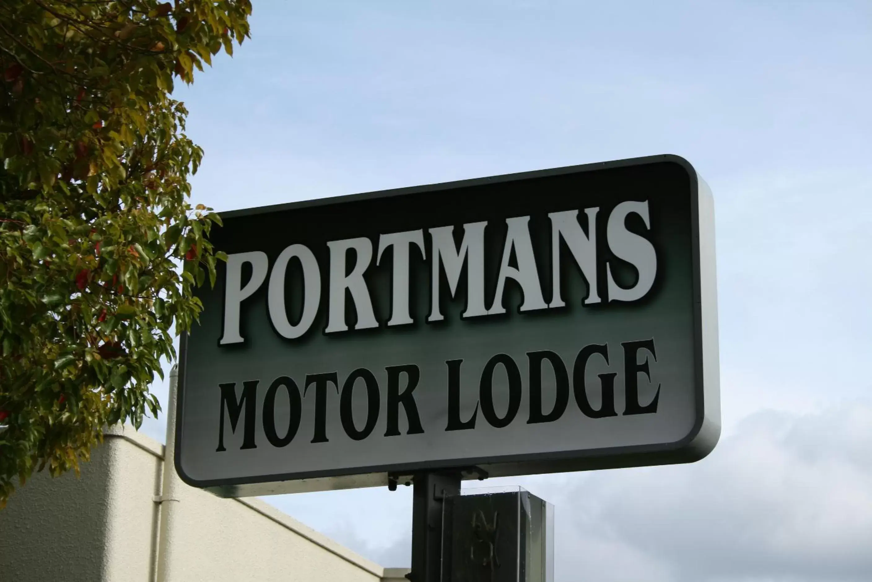 Day in Portmans Motor Lodge