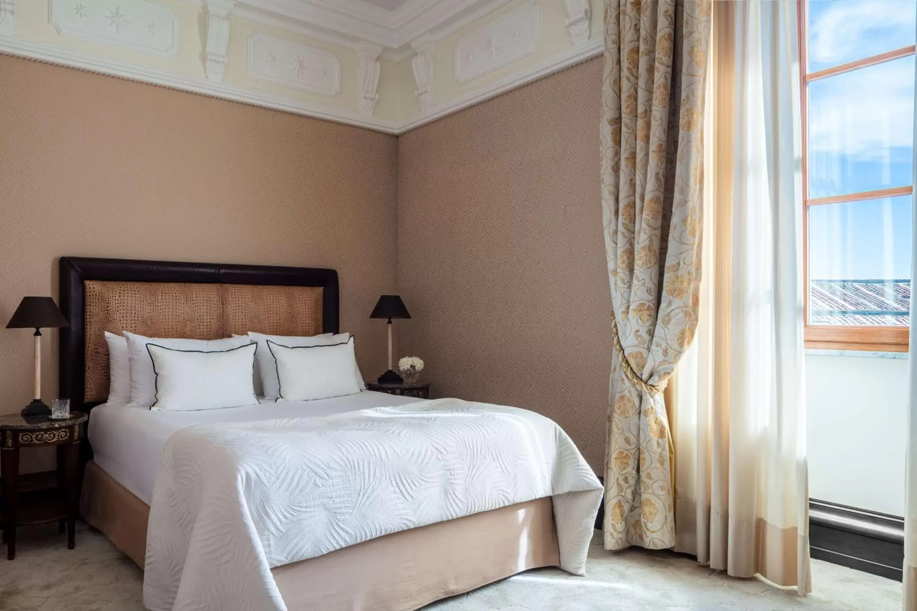 Bedroom, Bed in Anantara Palazzo Naiadi Rome Hotel - A Leading Hotel of the World