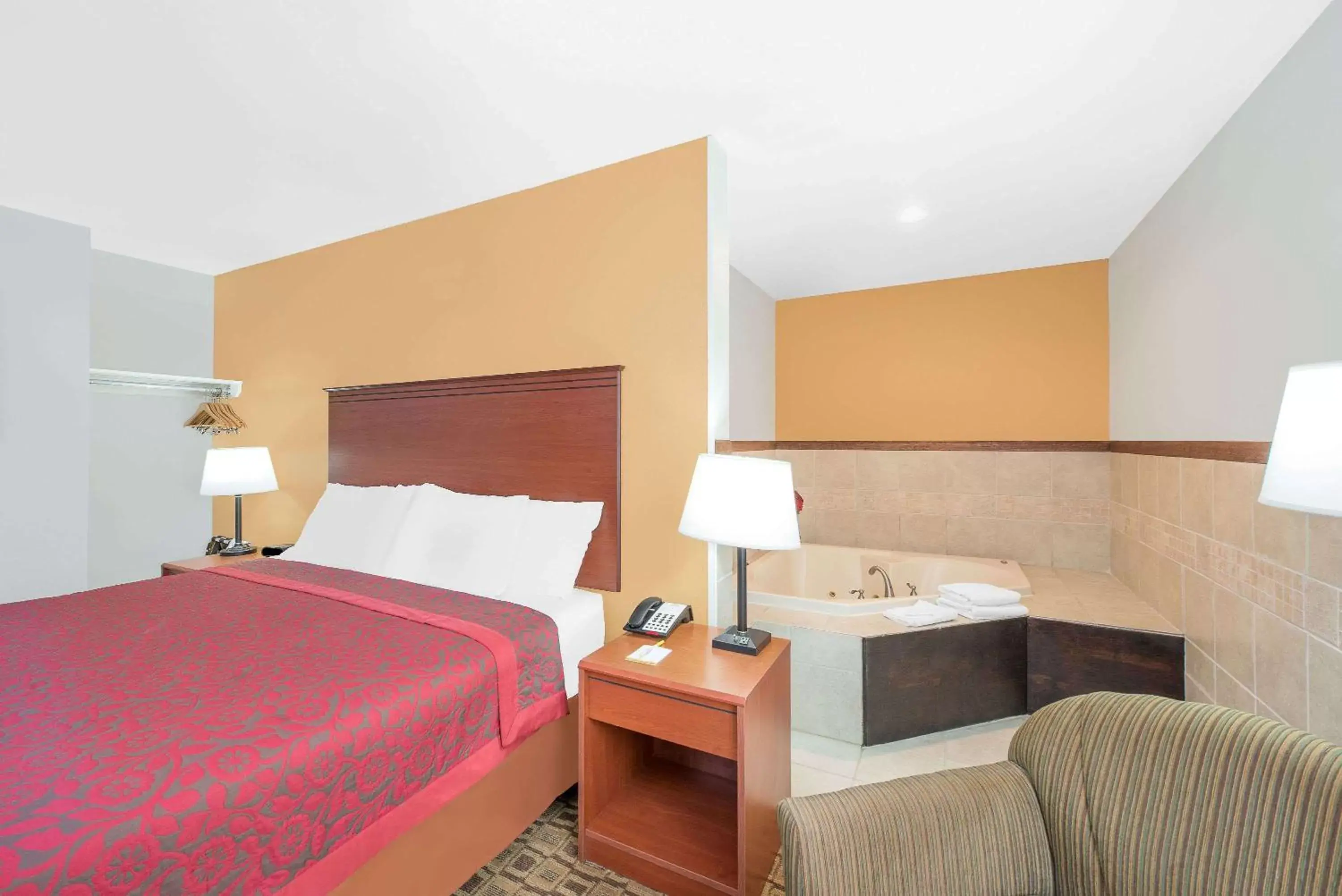 Photo of the whole room, Bed in Days Inn by Wyndham Lamar