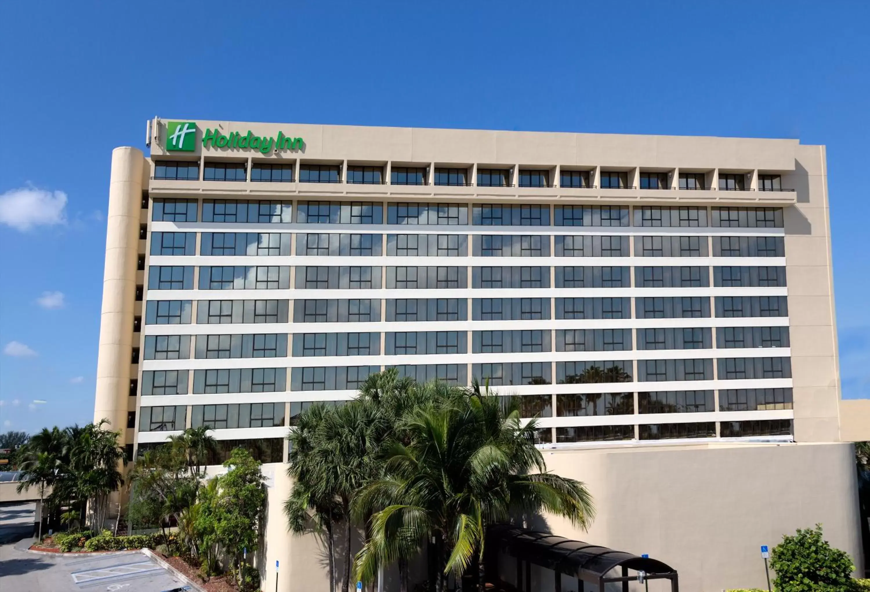 Property Building in Holiday Inn Miami West - Airport Area, an IHG Hotel