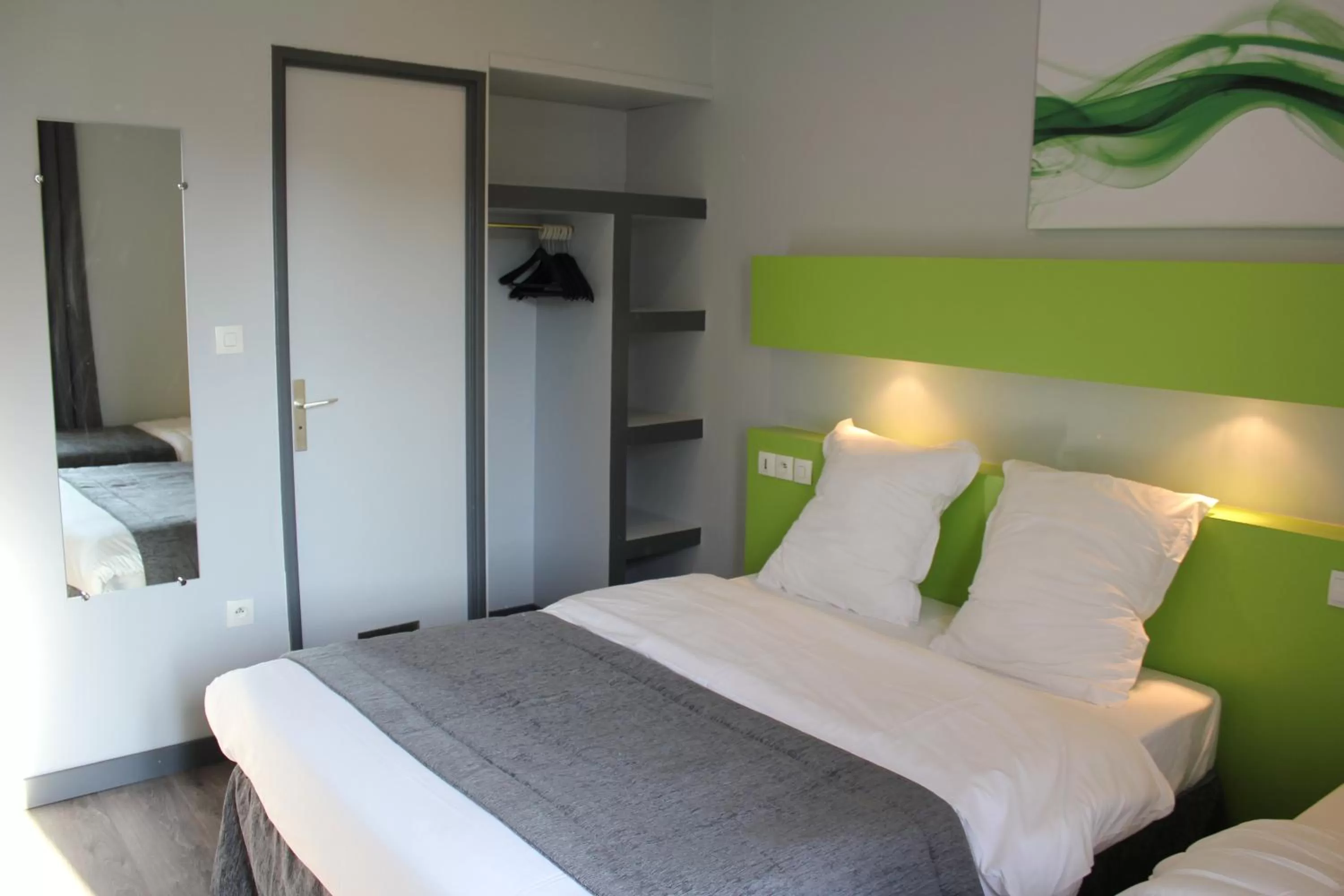 Bed in Hotel Esplanade