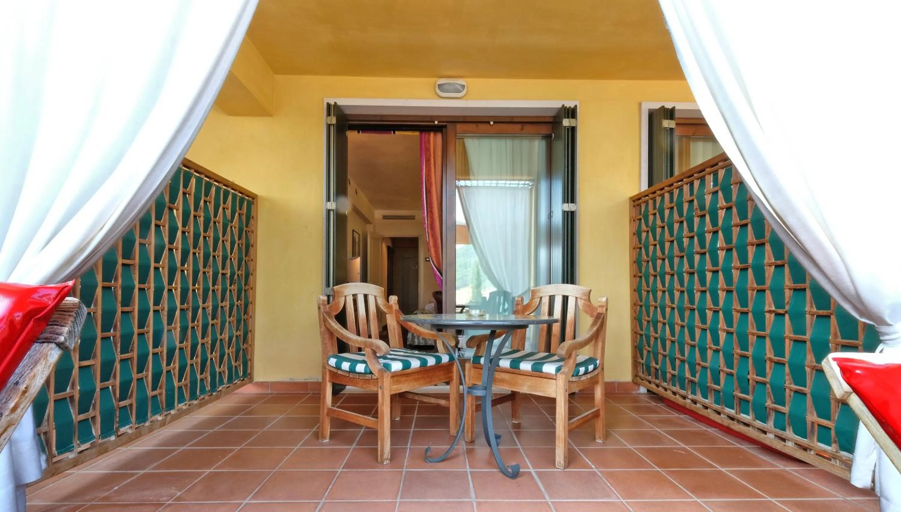 Balcony/Terrace in Villa Madrina Lovely and Dynamic Hotel