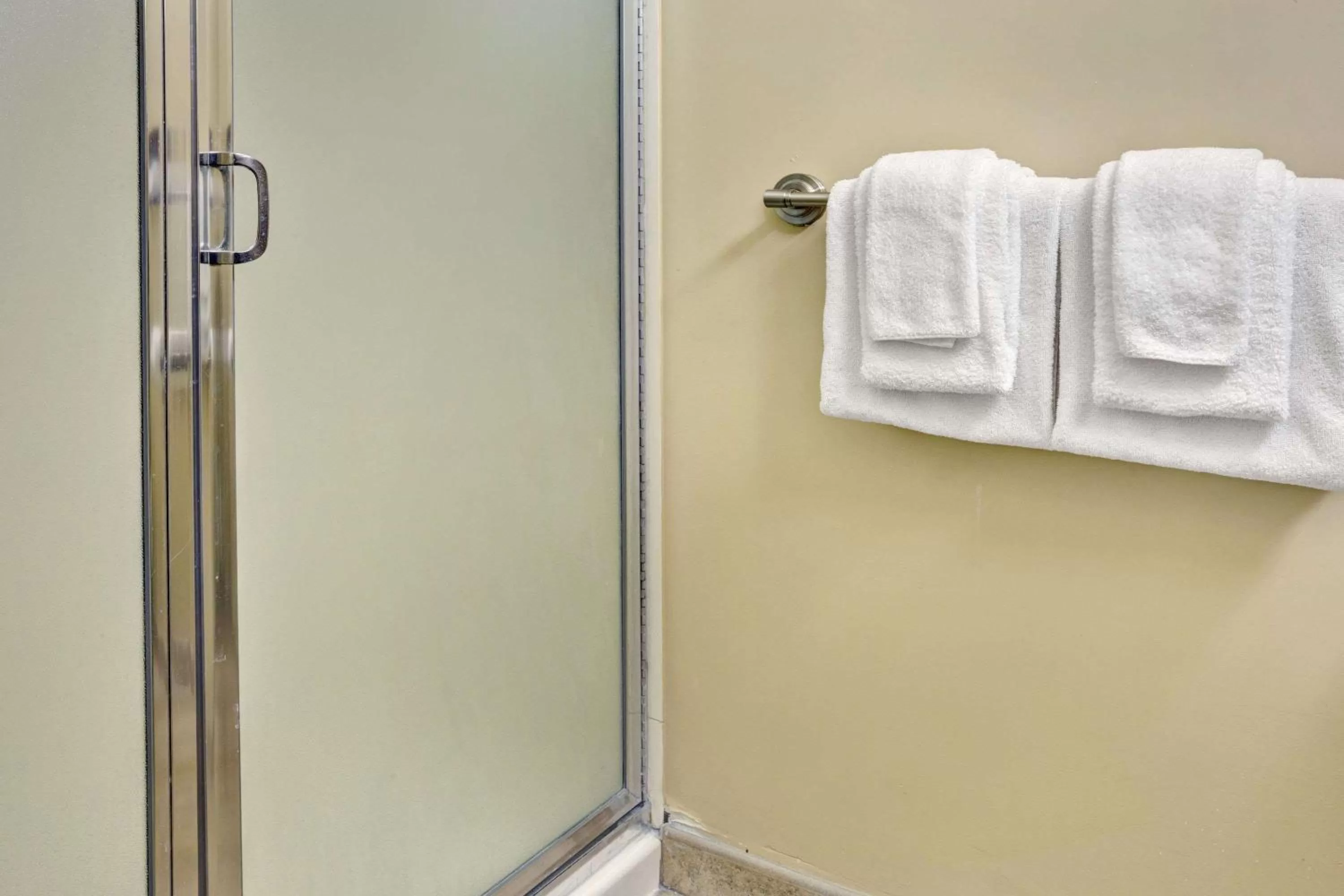 Bathroom in Travelodge by Wyndham Presidio San Francisco