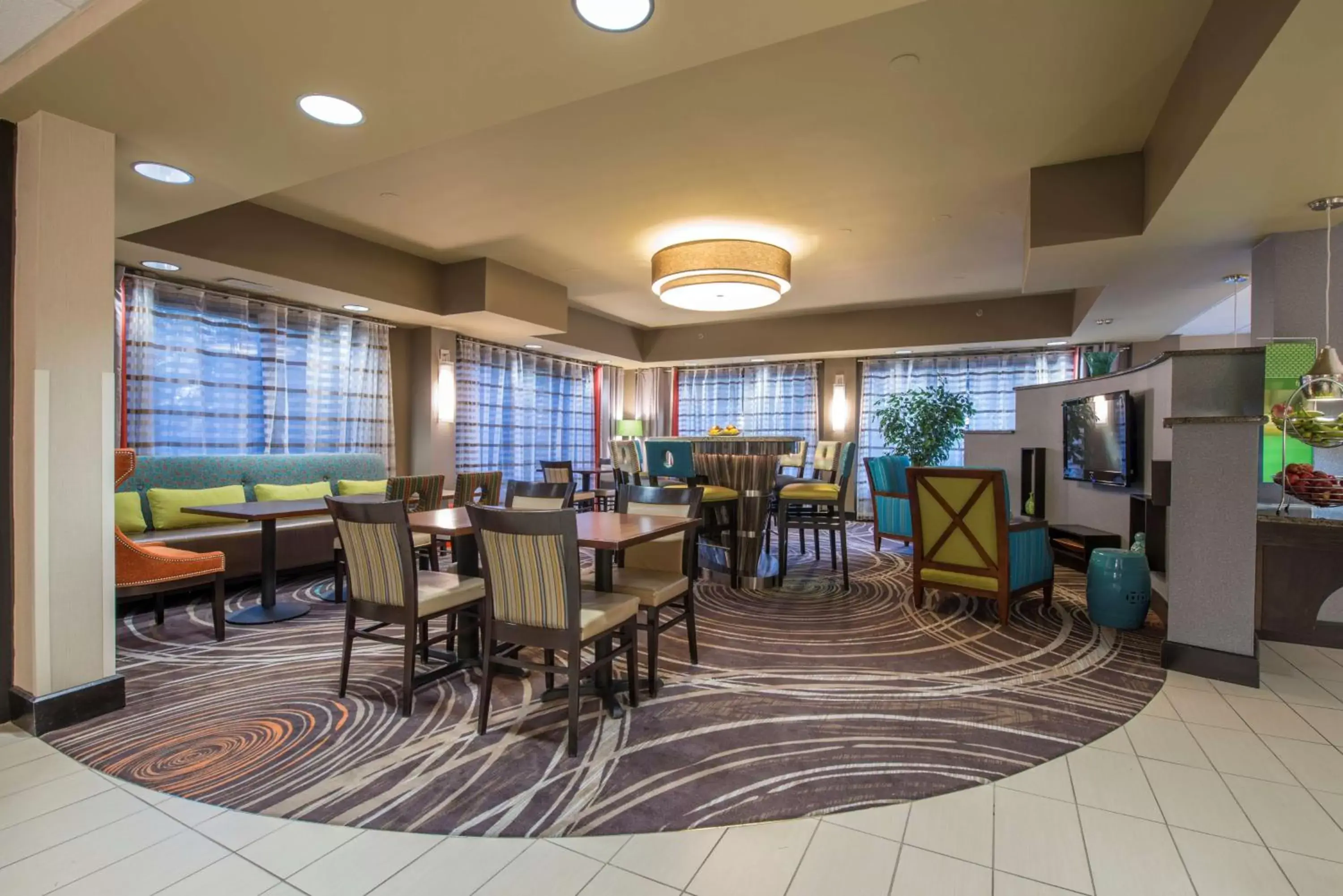 Restaurant/places to eat in Hampton Inn Atlanta-Newnan Restaurant/places to eat in Hampton Inn Atlanta-Newnan
