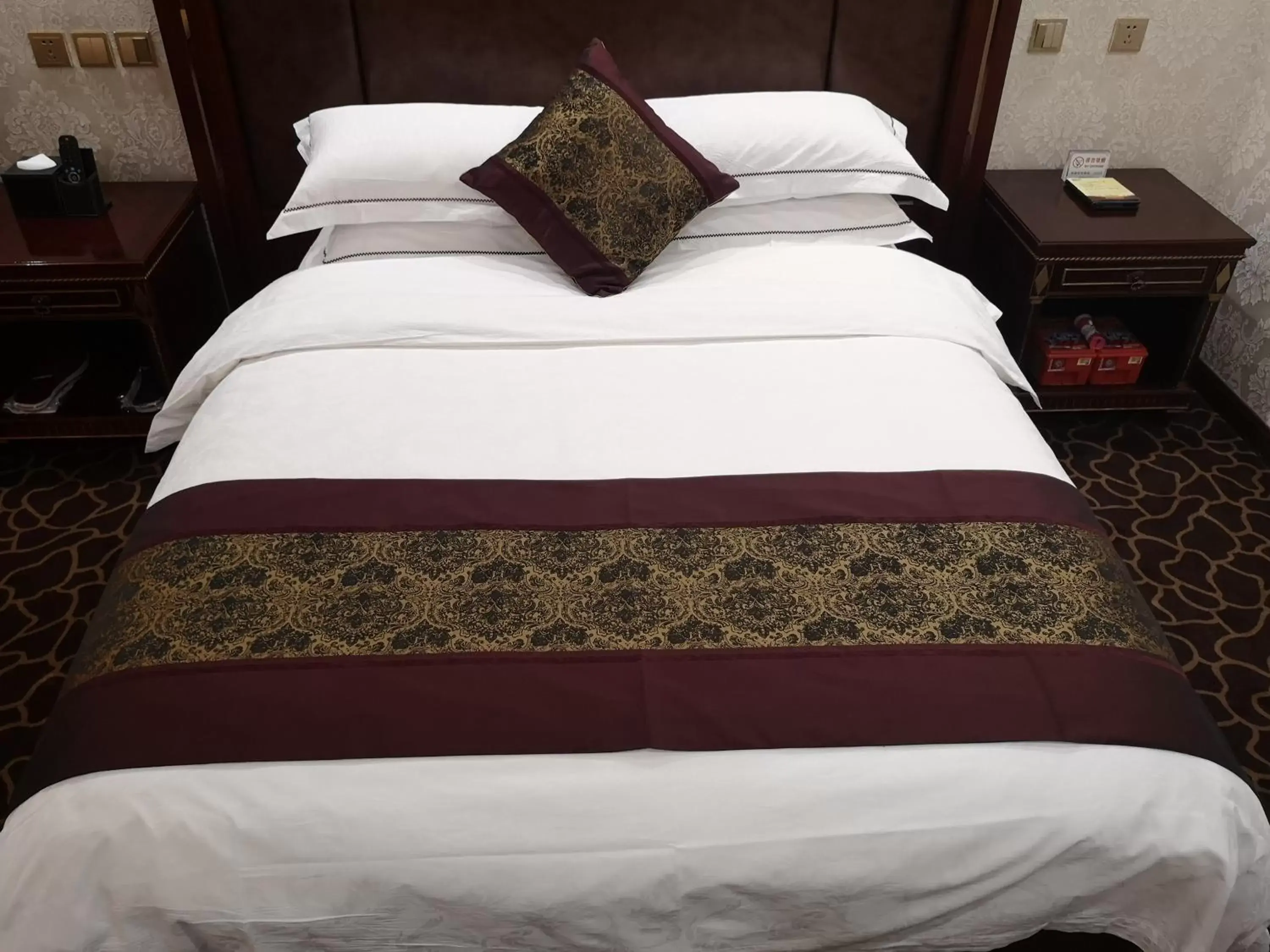 Bed in Beijing Commercial Business Hotel