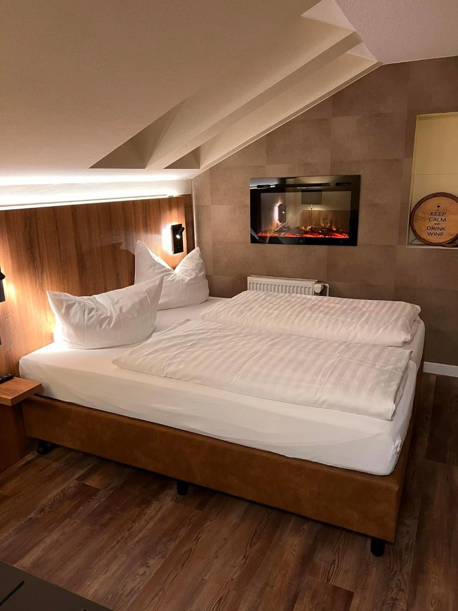 Photo of the whole room, Bed in Hotel-Restaurant Amadeus