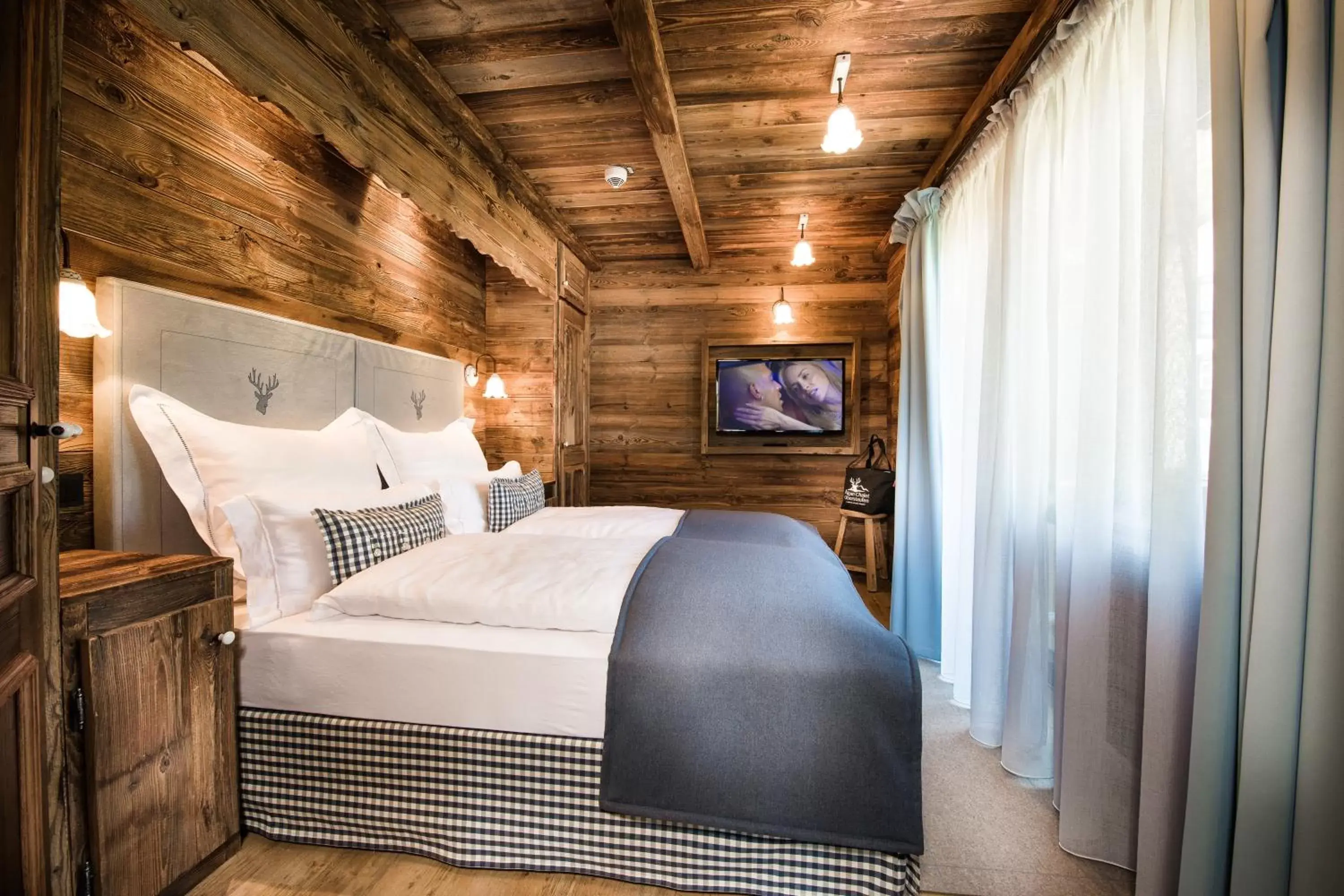 Bedroom, Bed in MONDI Resort und Chalet Oberstaufen
