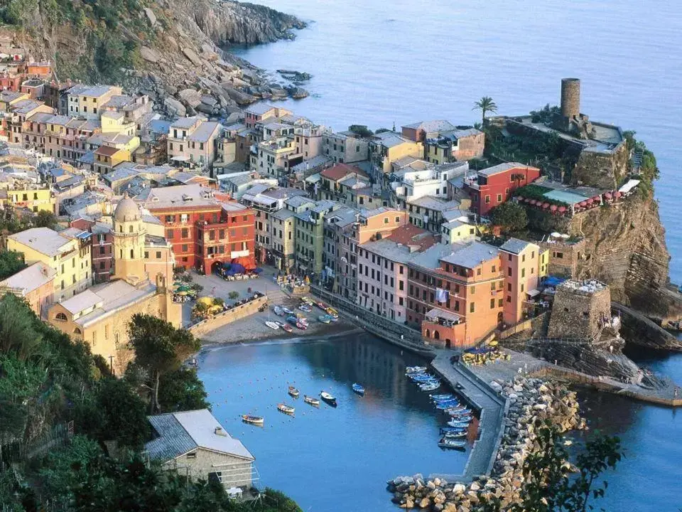 Beach, Bird's-eye View in Albergo Miramonti