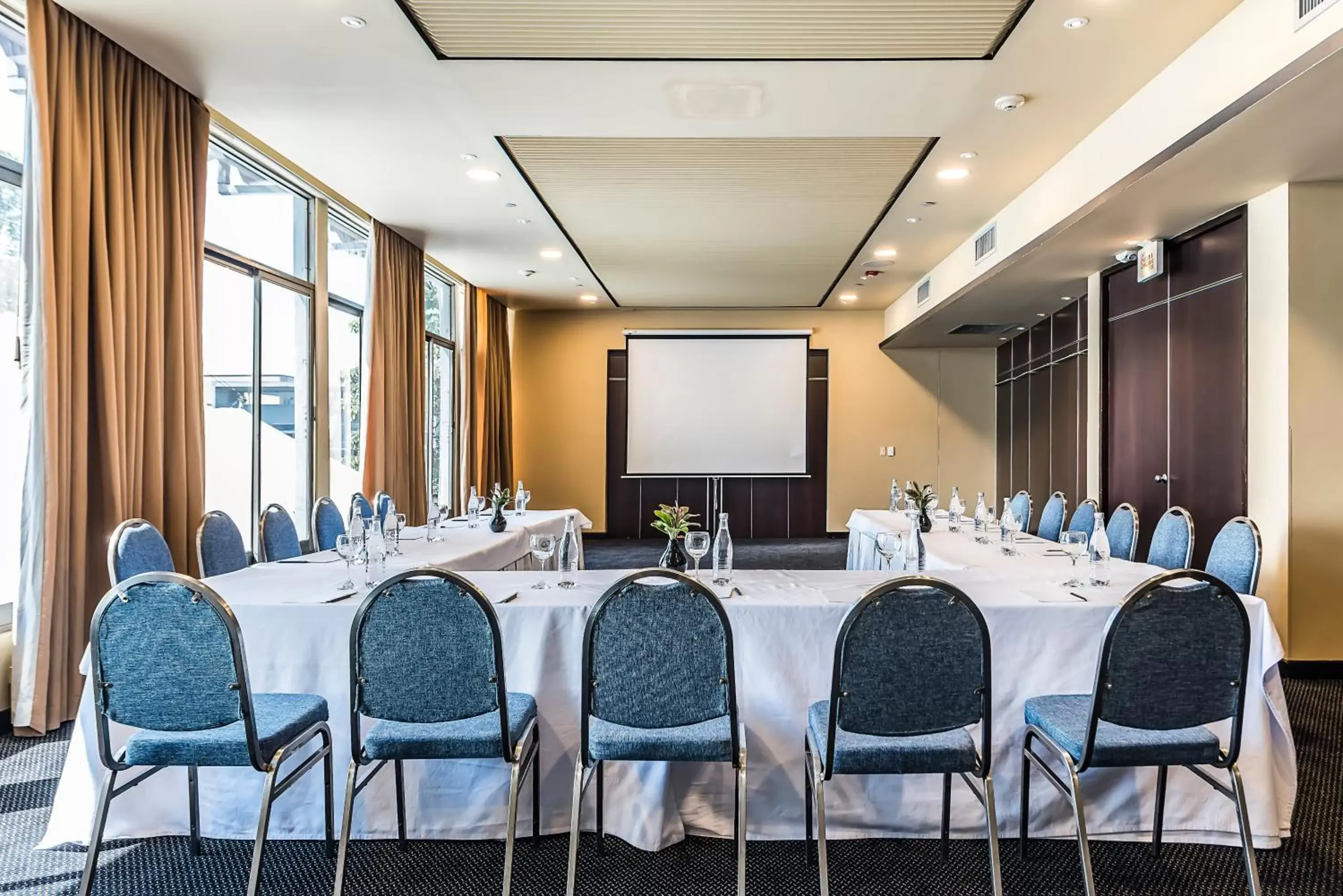 Meeting/conference room in Hotel Intercontinental Medellín, an IHG Hotel