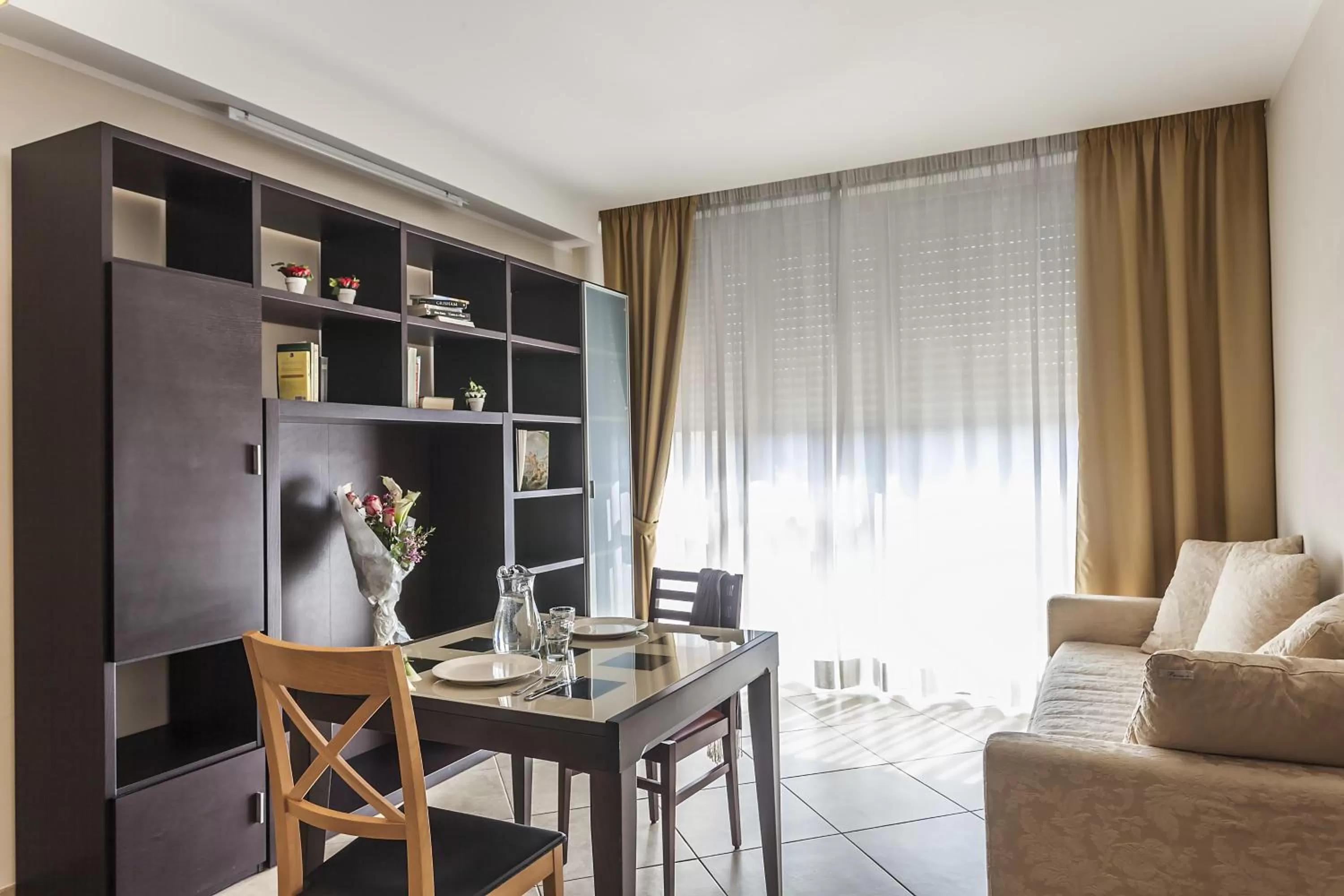 Library in ApartHotel Anghel