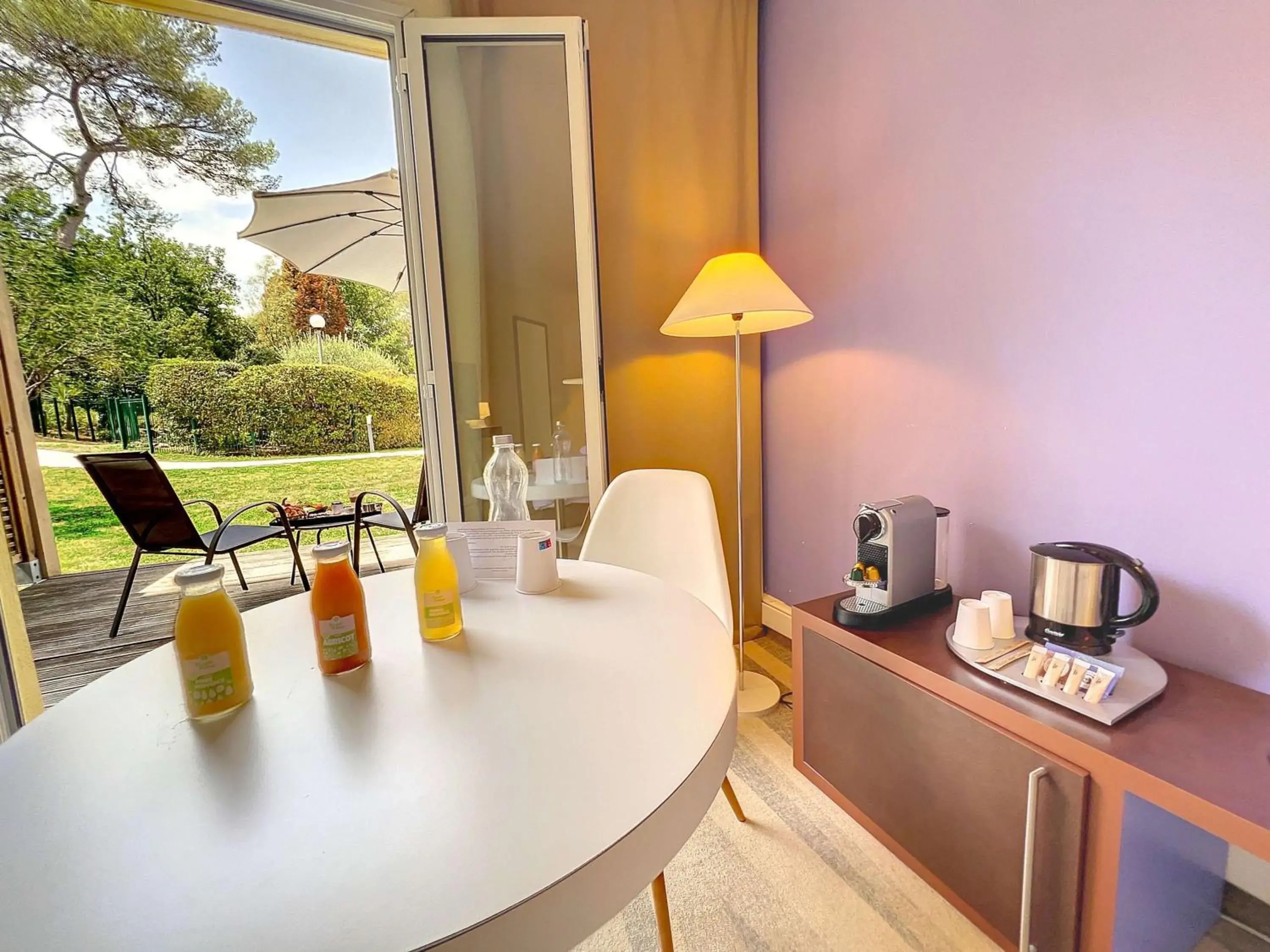 Bedroom in Mercure Antibes Sophia Antipolis