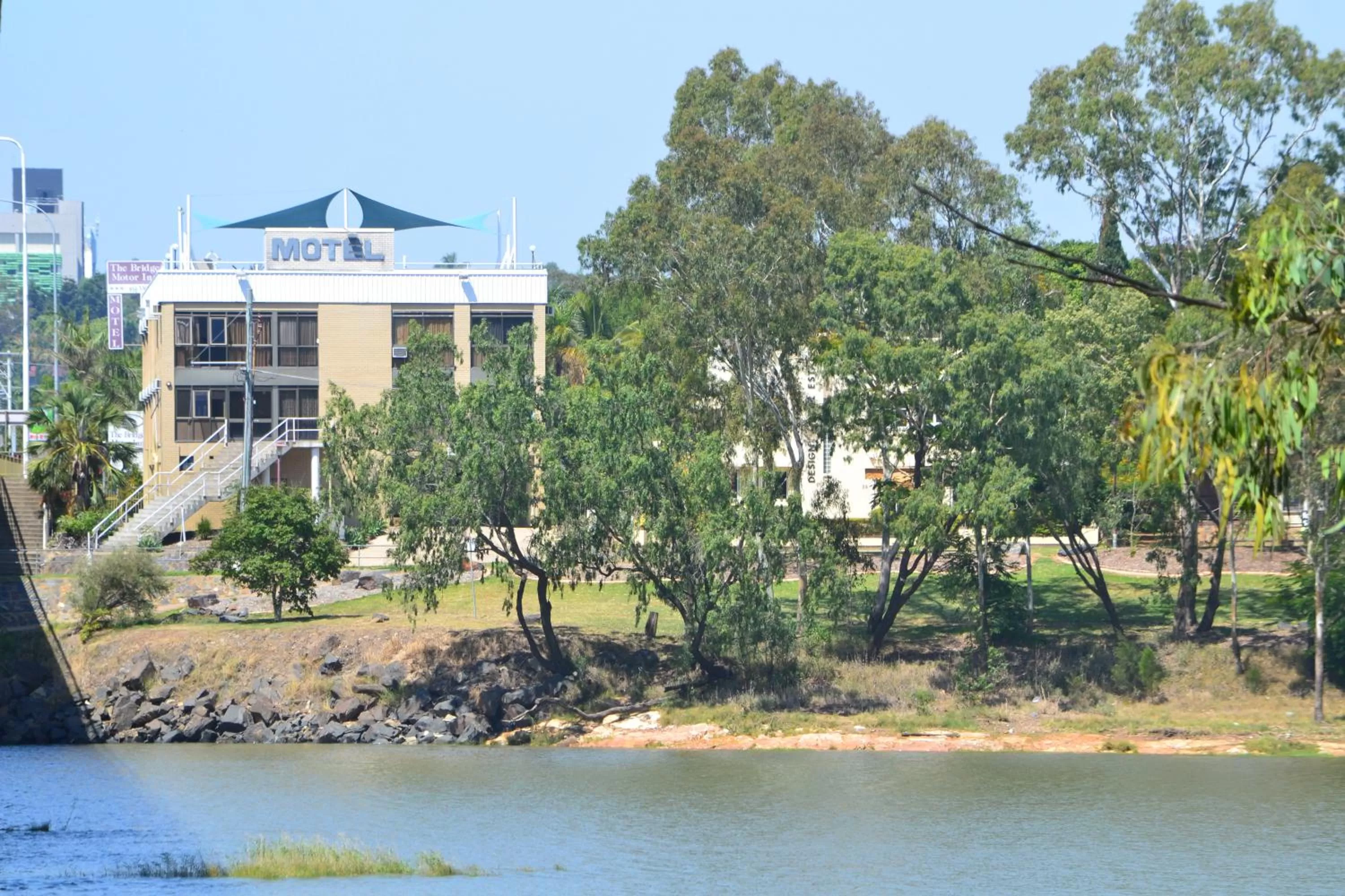 Facade/entrance in Rockhampton Riverside Central Hotel Official