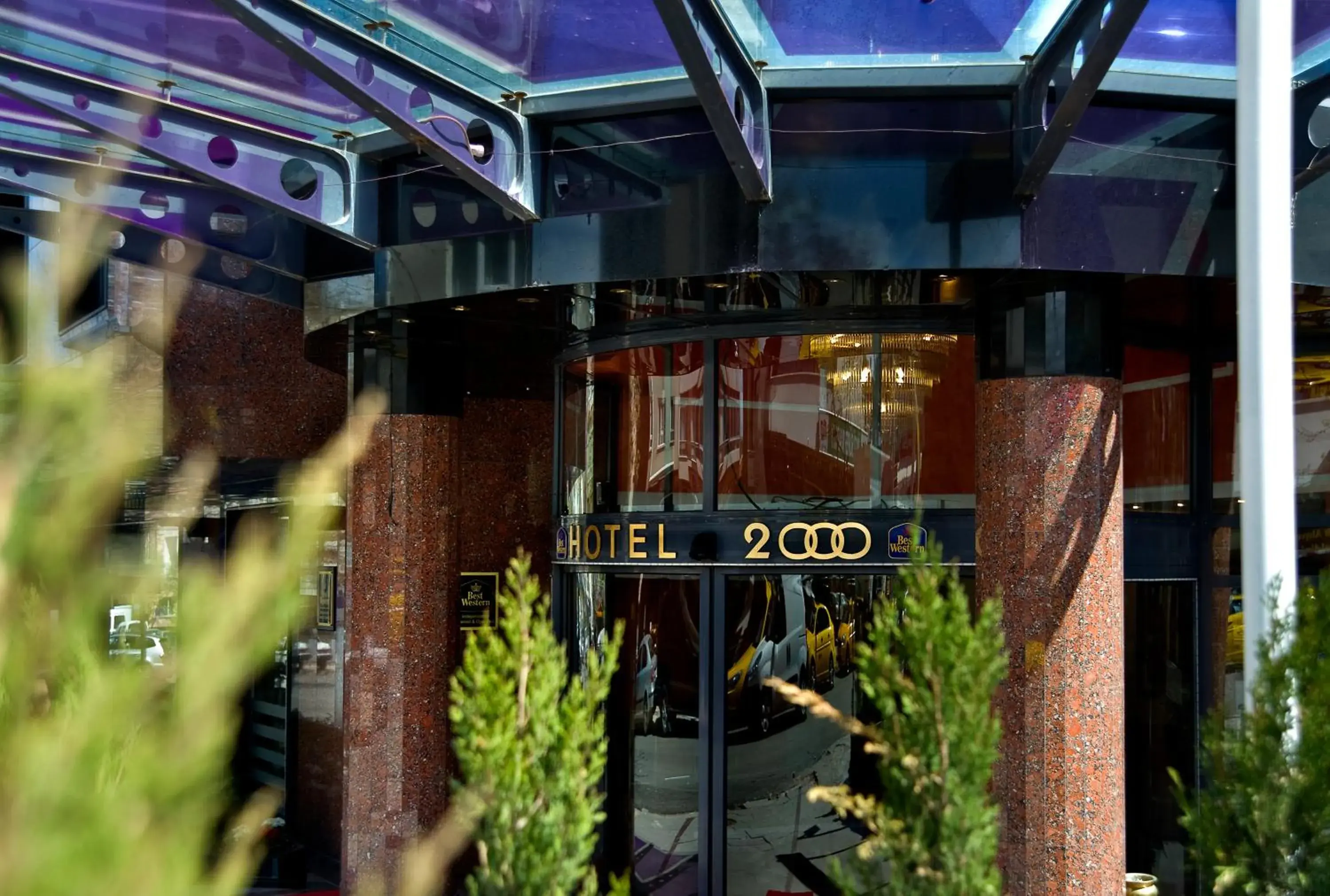 Facade/entrance in Hotel 2000 Kavakldere