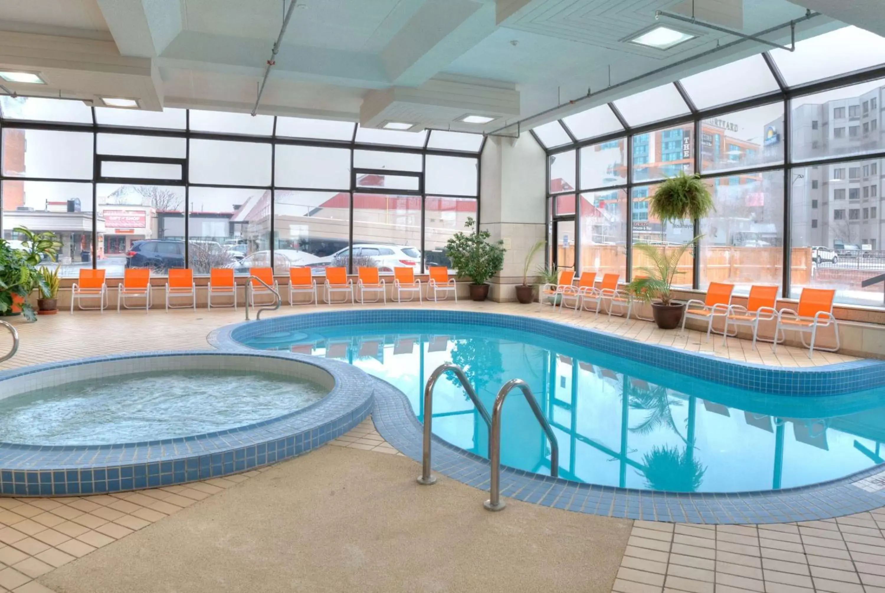 Swimming Pool in Howard Johnson Plaza by Wyndham by the Falls Niagara Falls