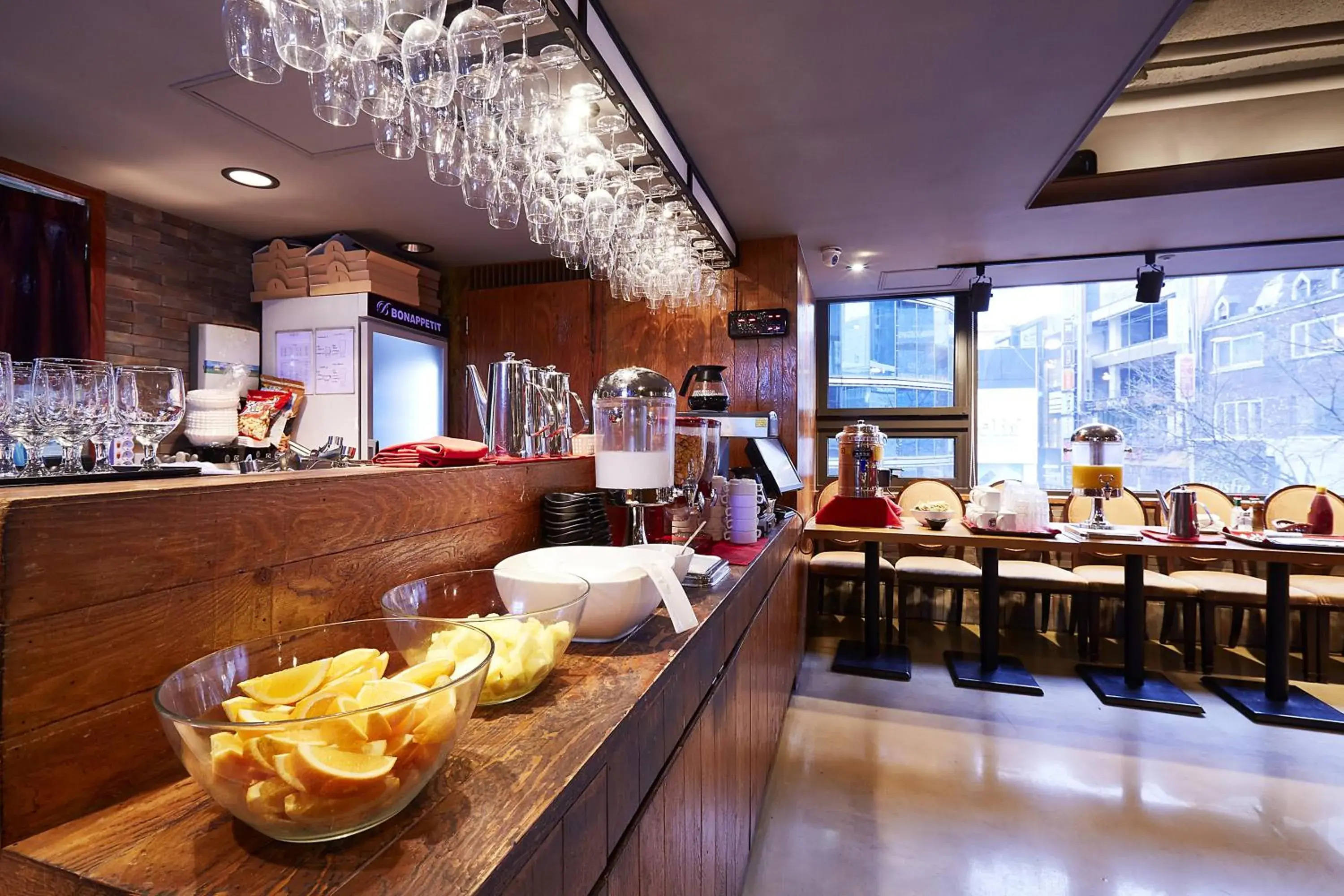 Restaurant/Places to Eat in Nine Tree Hotel Myeongdong