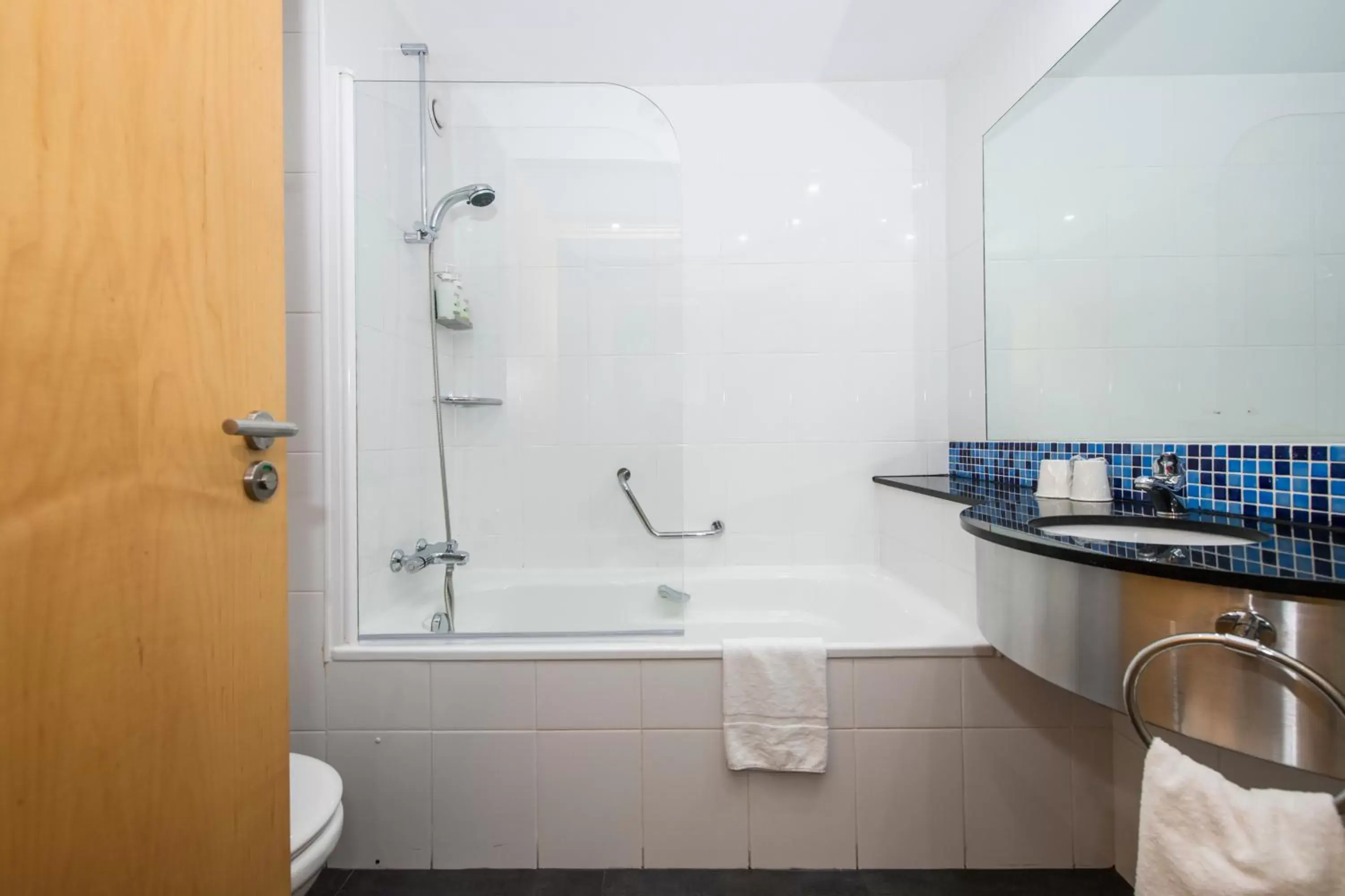 Bathroom in Holiday Inn Express Barcelona City 22@, an IHG Hotel
