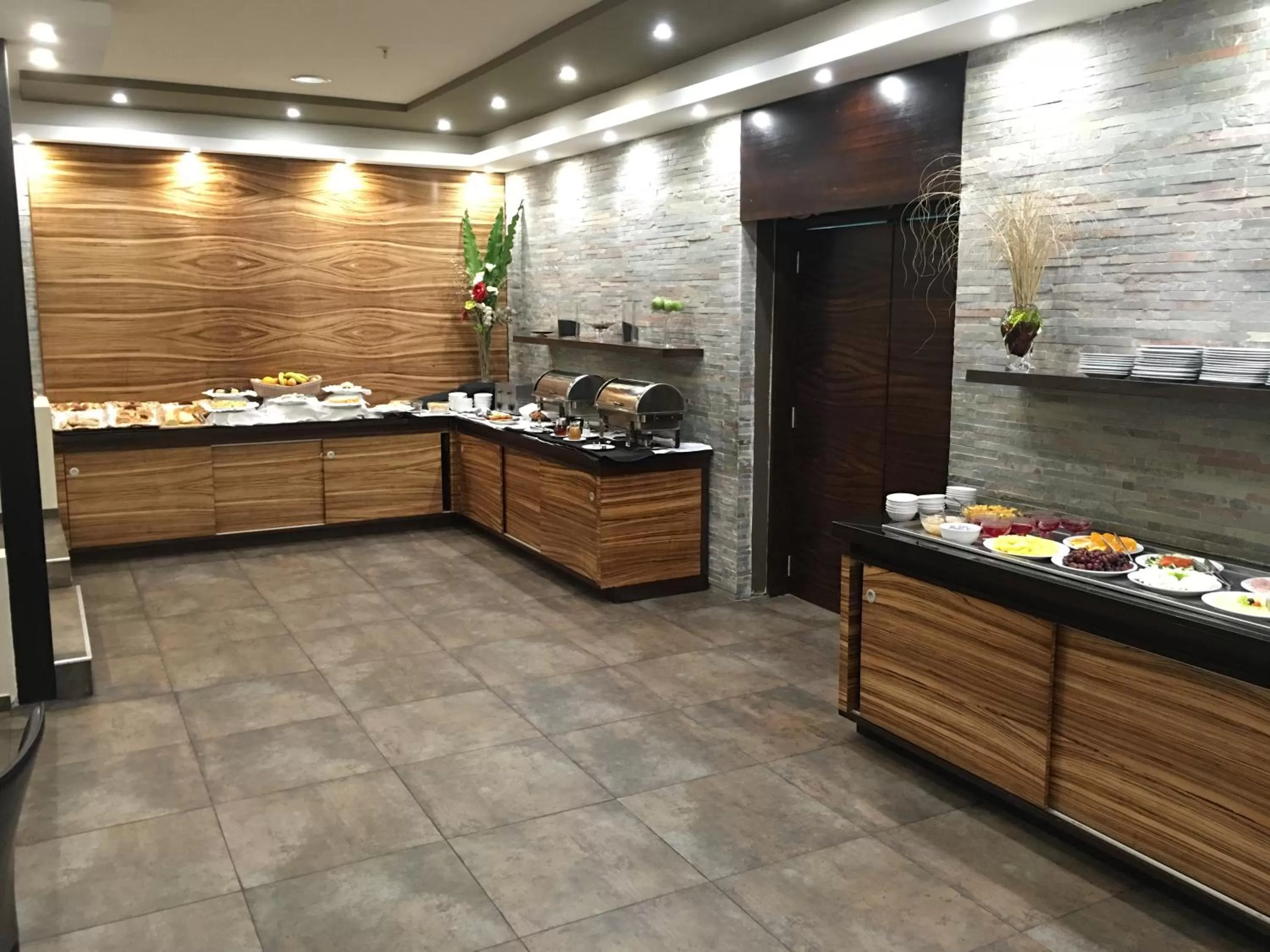 Breakfast in Crystal Tower