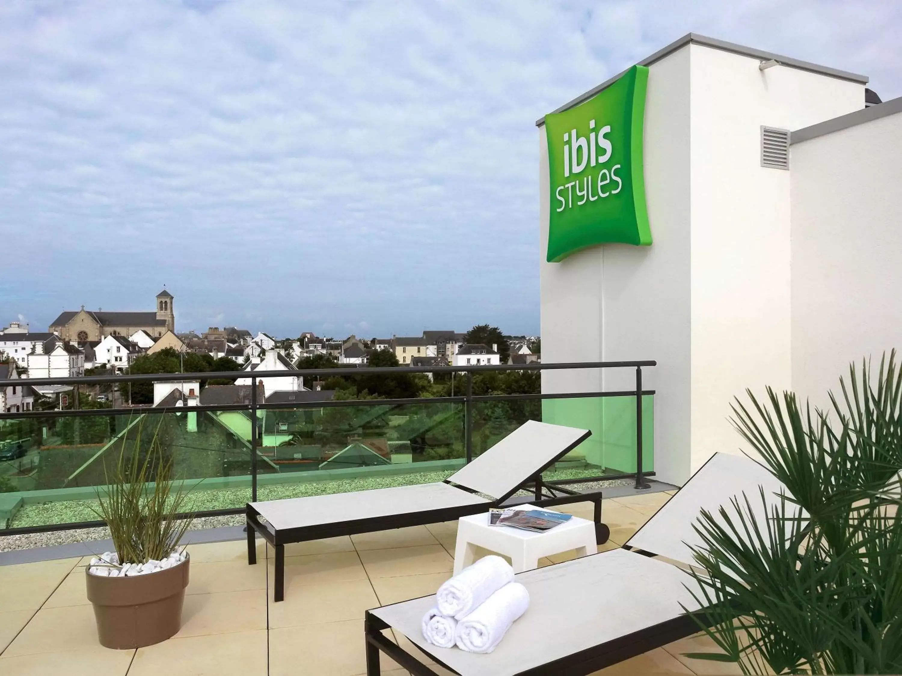 On site in ibis Styles Quiberon Centre