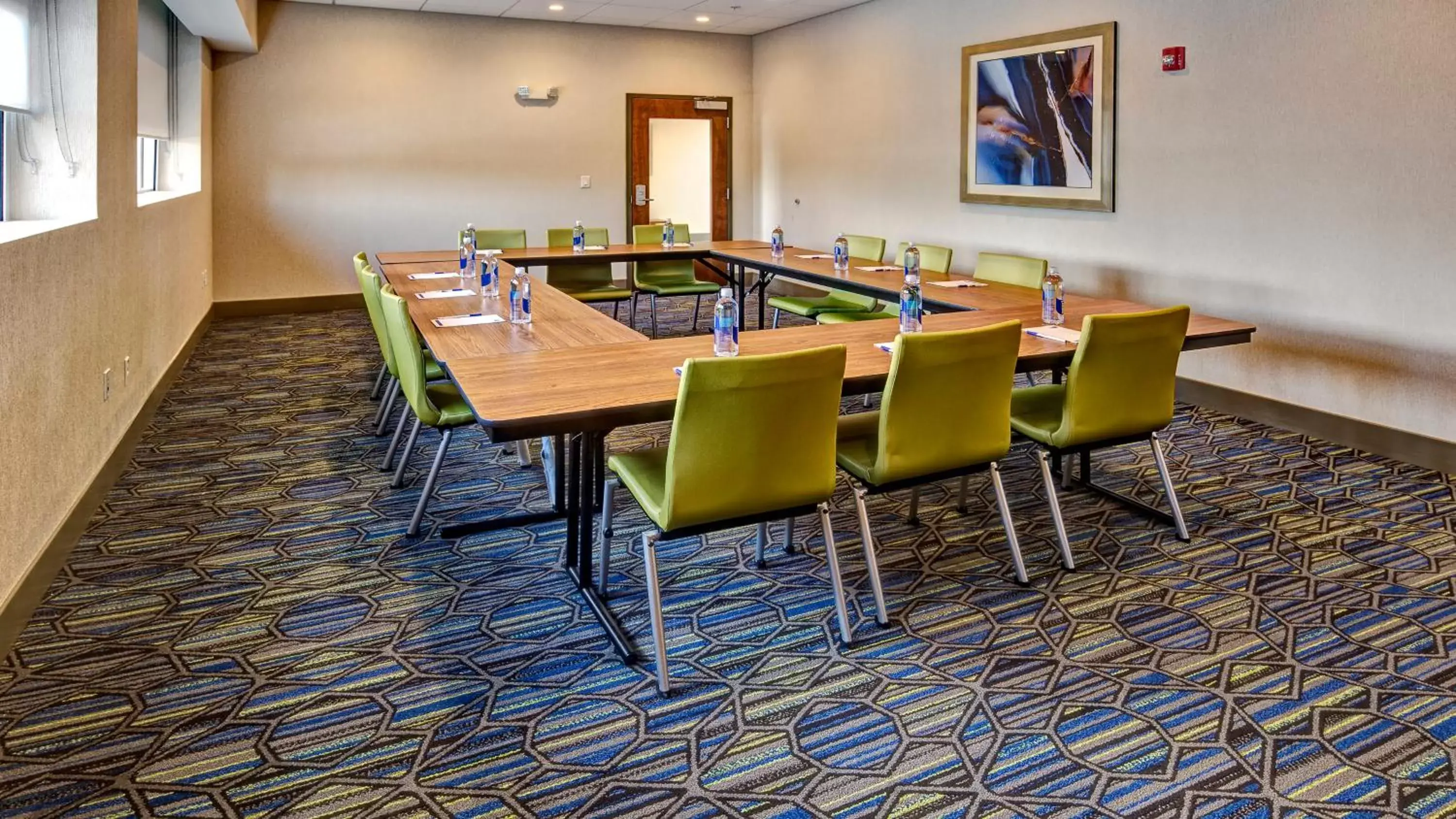 Meeting/conference room in Holiday Inn Express Louisville Airport Expo Center, an IHG Hotel