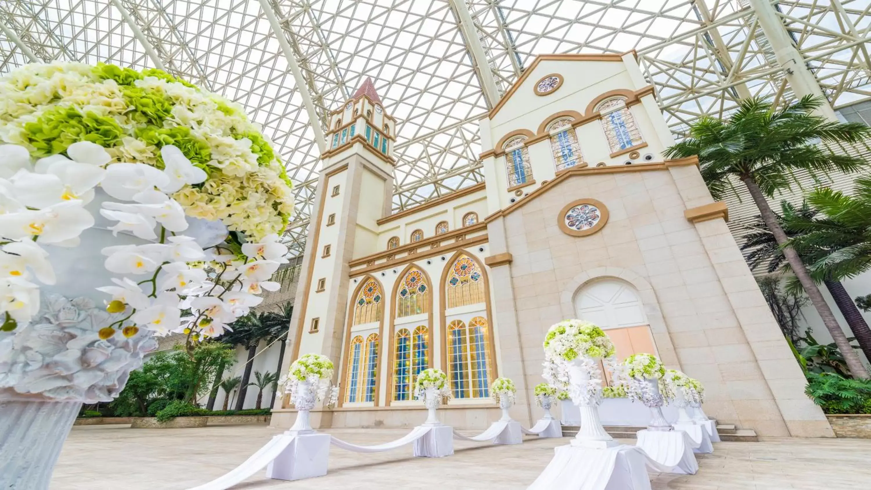 Lobby or reception in InterContinental Chengdu Global Center by IHG Lobby or reception in InterContinental Chengdu Global Center by IHG