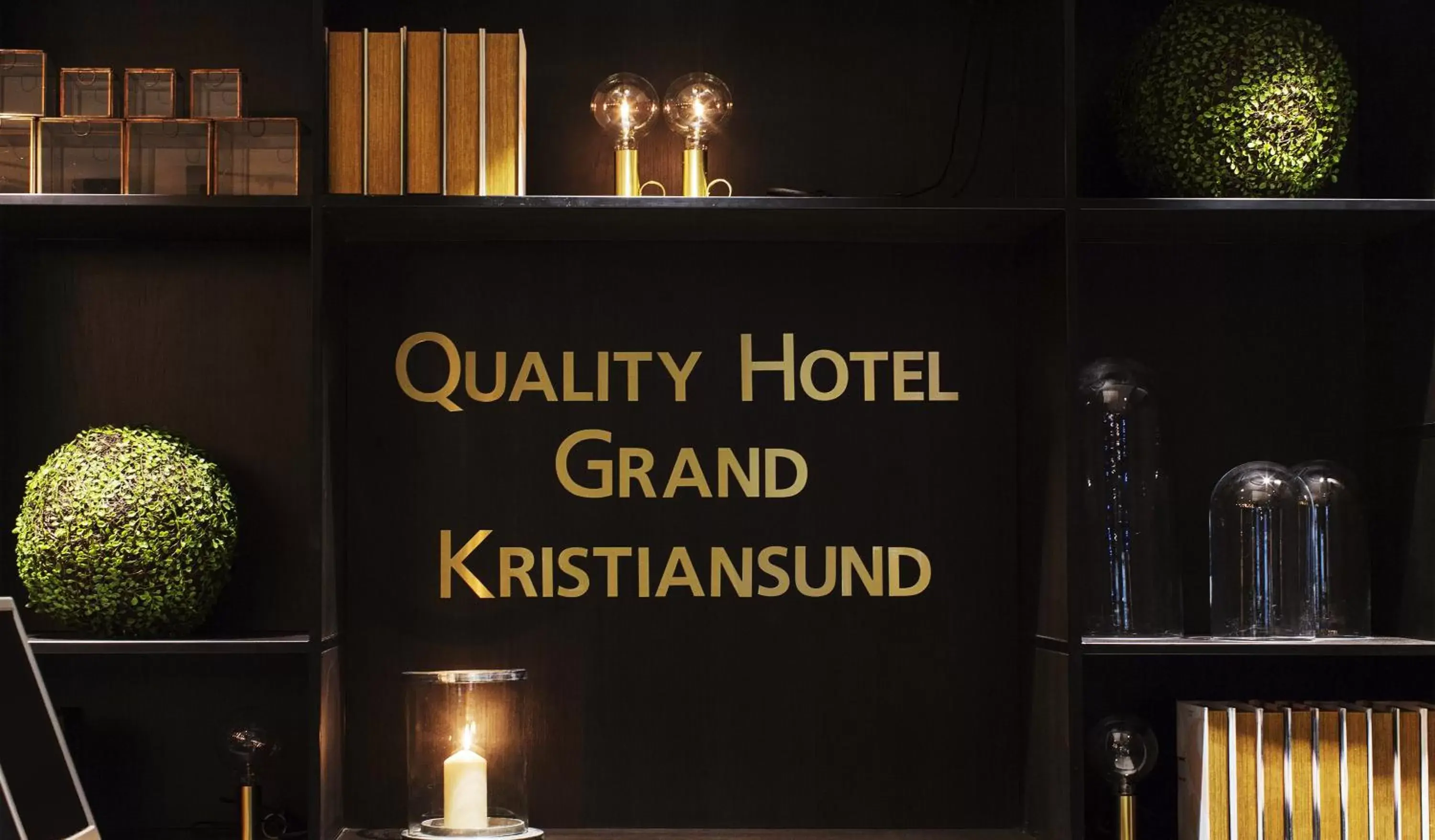 Lobby or reception in Quality Hotel Grand Kristiansund