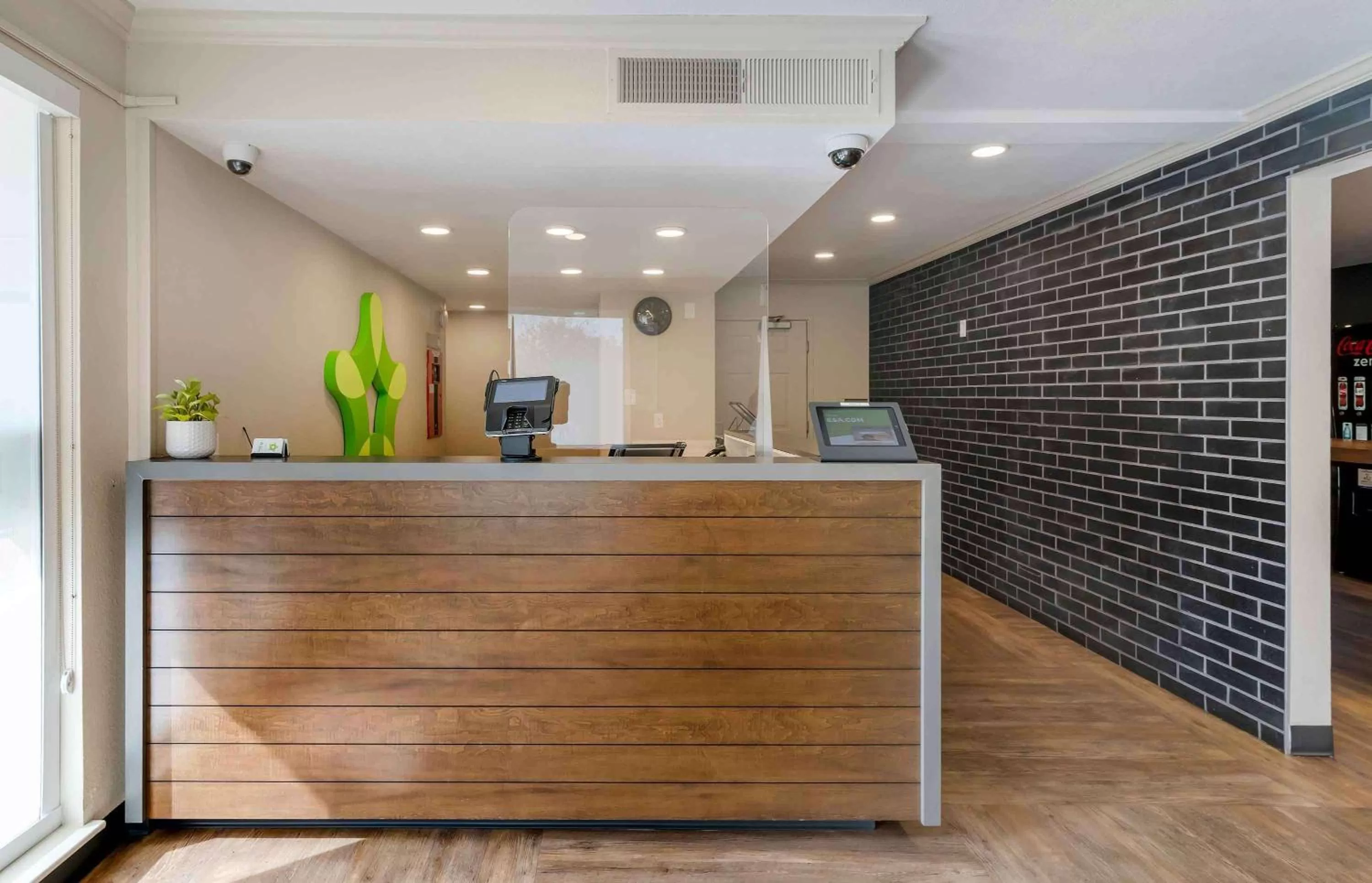 Lobby or reception in Extended Stay America Suites - San Francisco - San Mateo - SFO