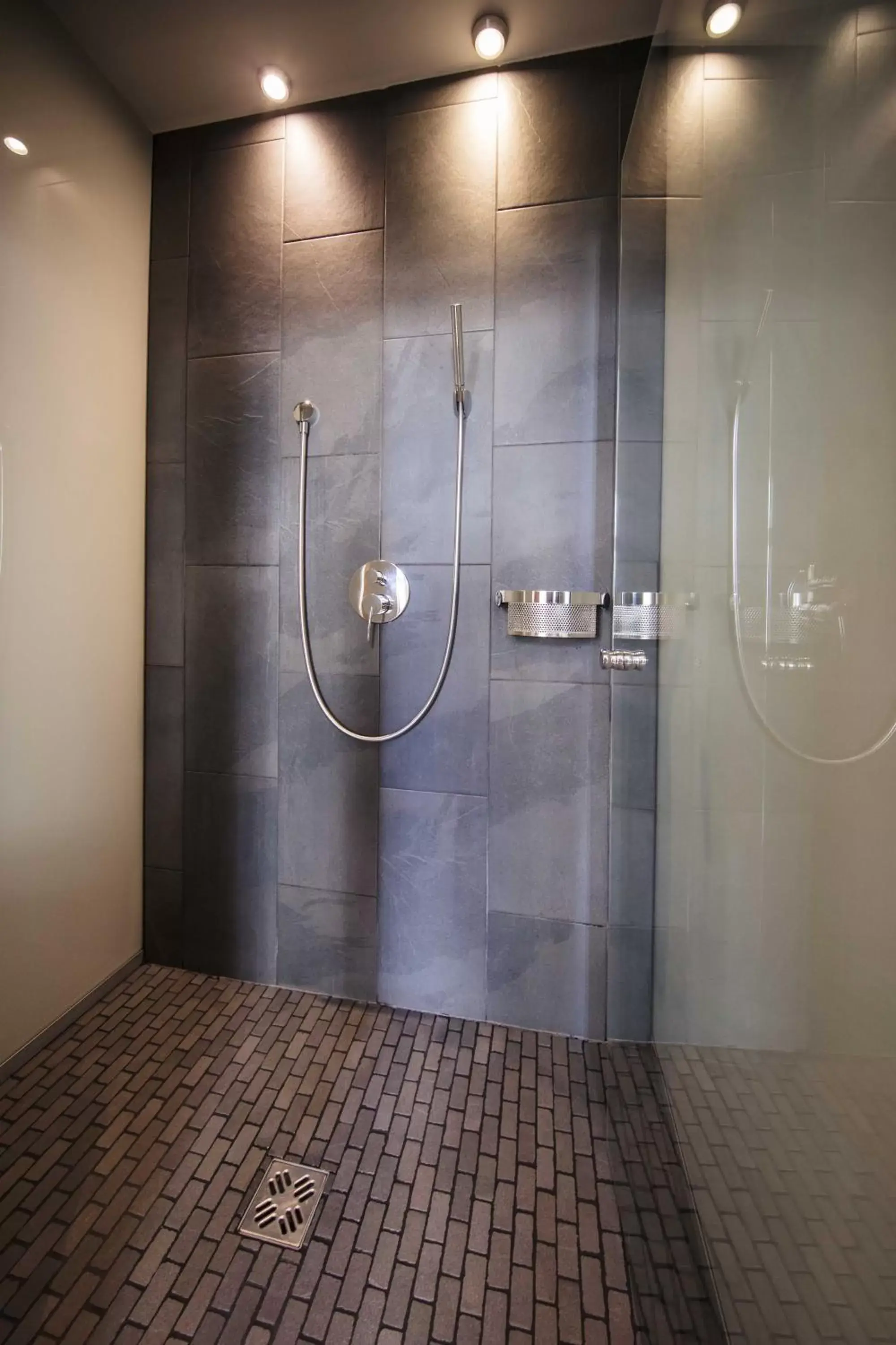 Decorative detail, Bathroom in Hotel Rathaus - Wein & Design