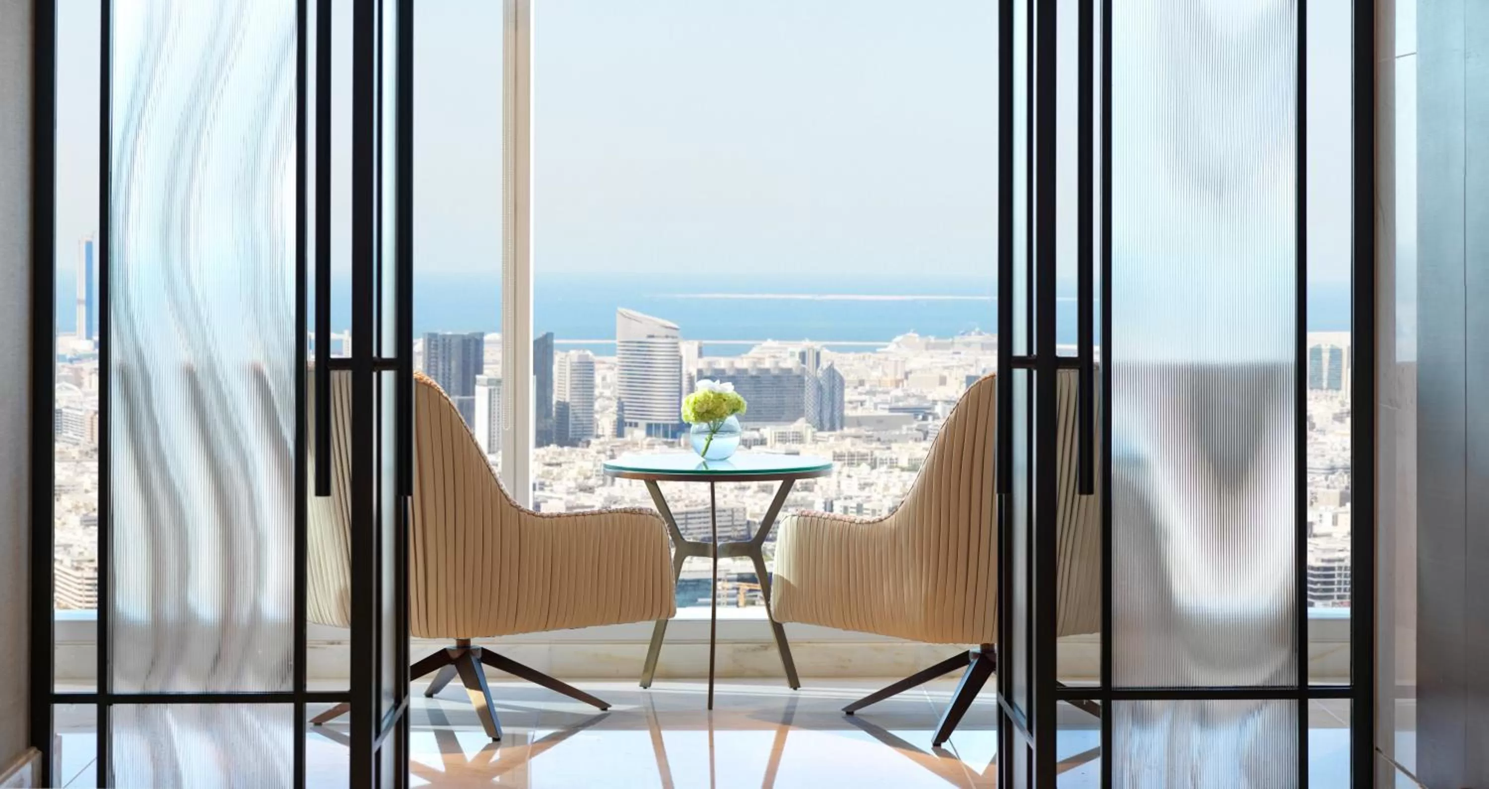 Lounge or bar in Sofitel Dubai The Obelisk