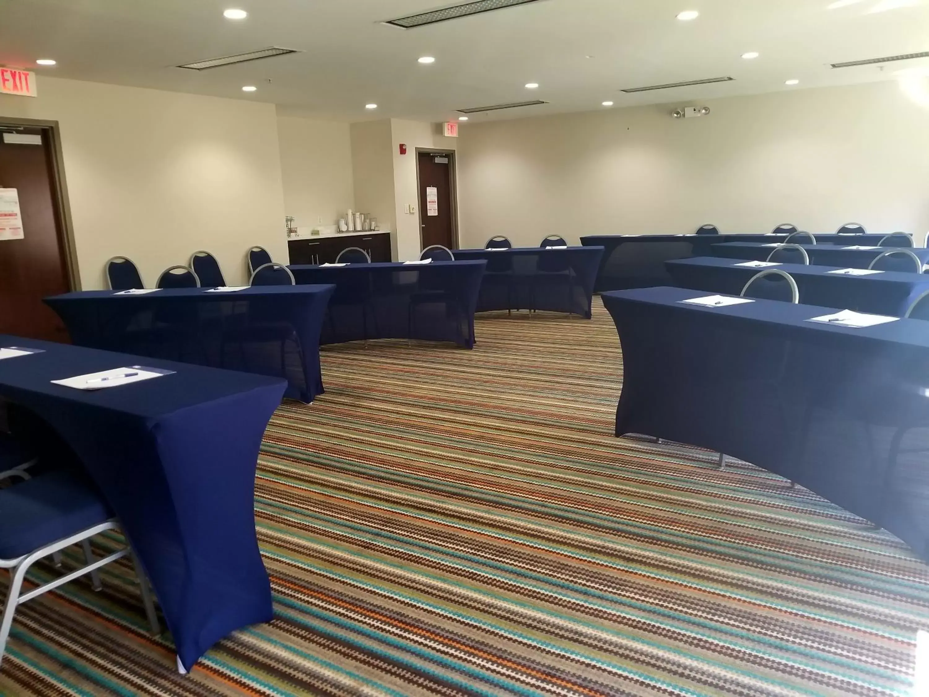 Meeting/conference room in Holiday Inn Express Hotel & Suites Mebane, an IHG Hotel